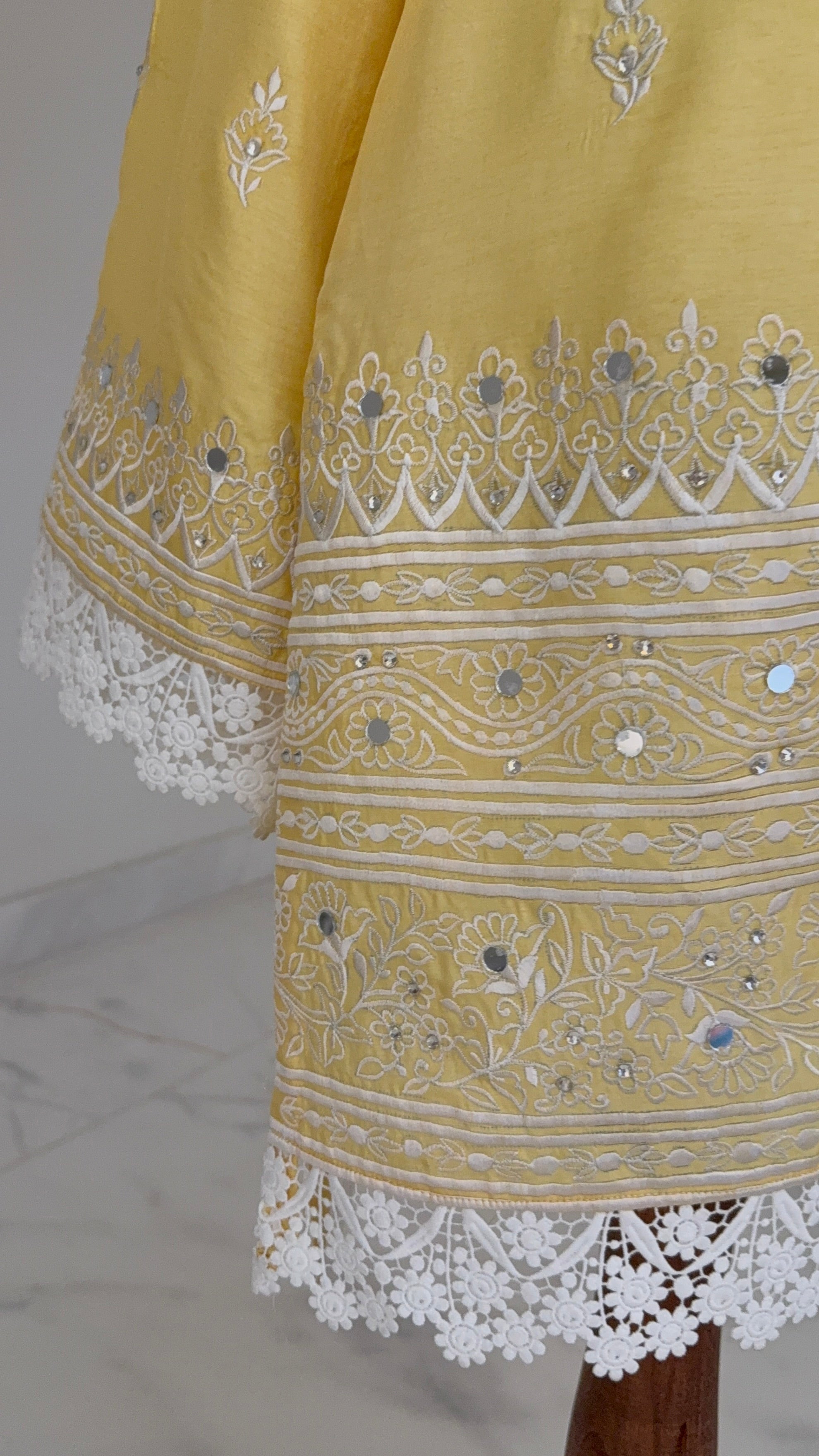 CBR 147 Zeenat-e-Bahar – Yellow Radiance Ensemble