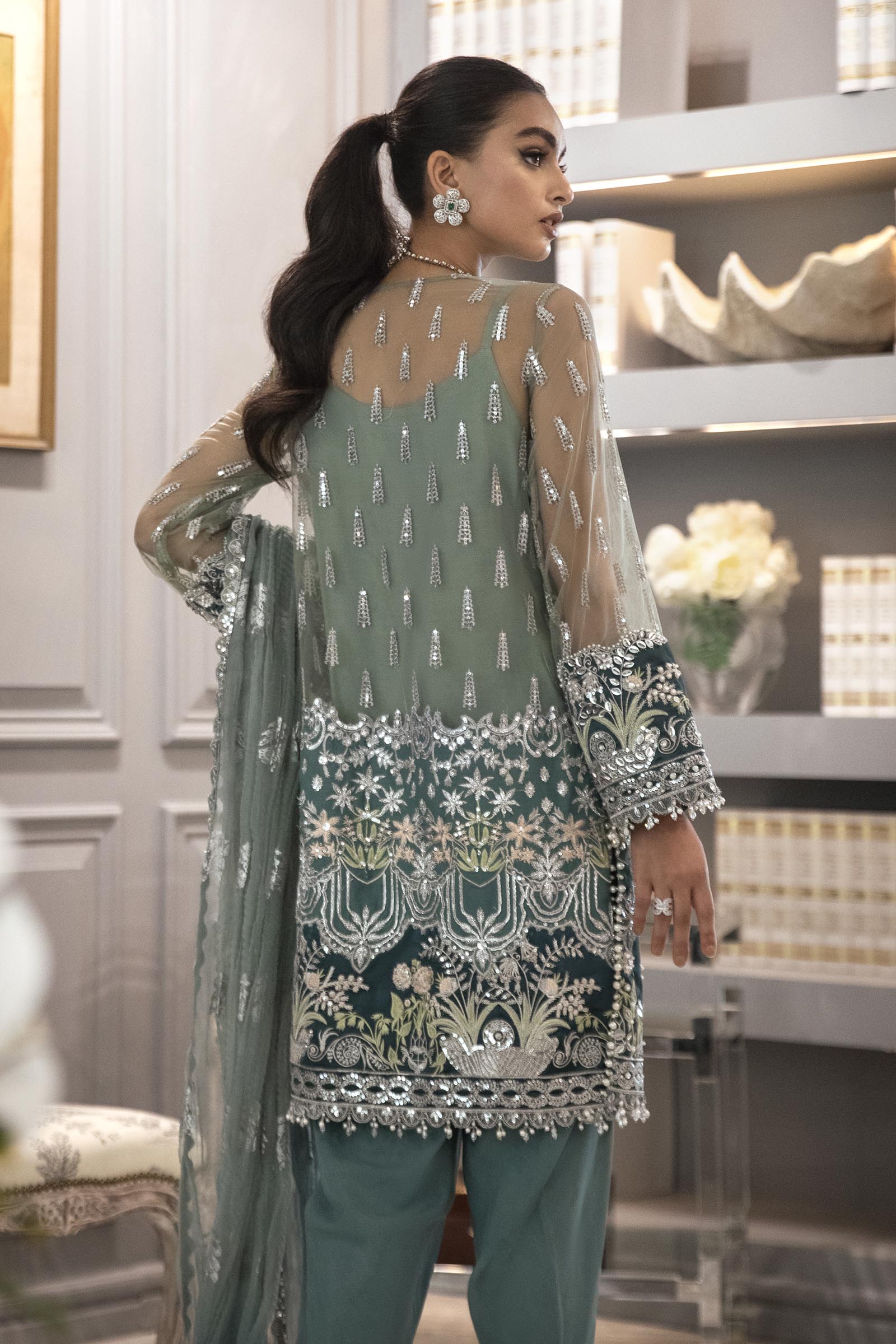 Veil As Shown [+Rs: 250,000]