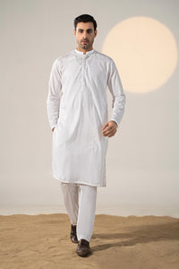 https://cdn.shopify.com/s/files/1/0620/8788/9062/files/GTSSS2412WhiteFront.jpg?v=1708007316