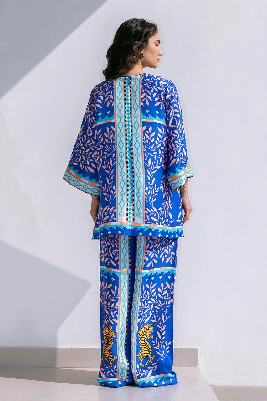 https://cdn.shopify.com/s/files/1/0588/3661/5221/products/Gira_4.jpg?v=1751622812