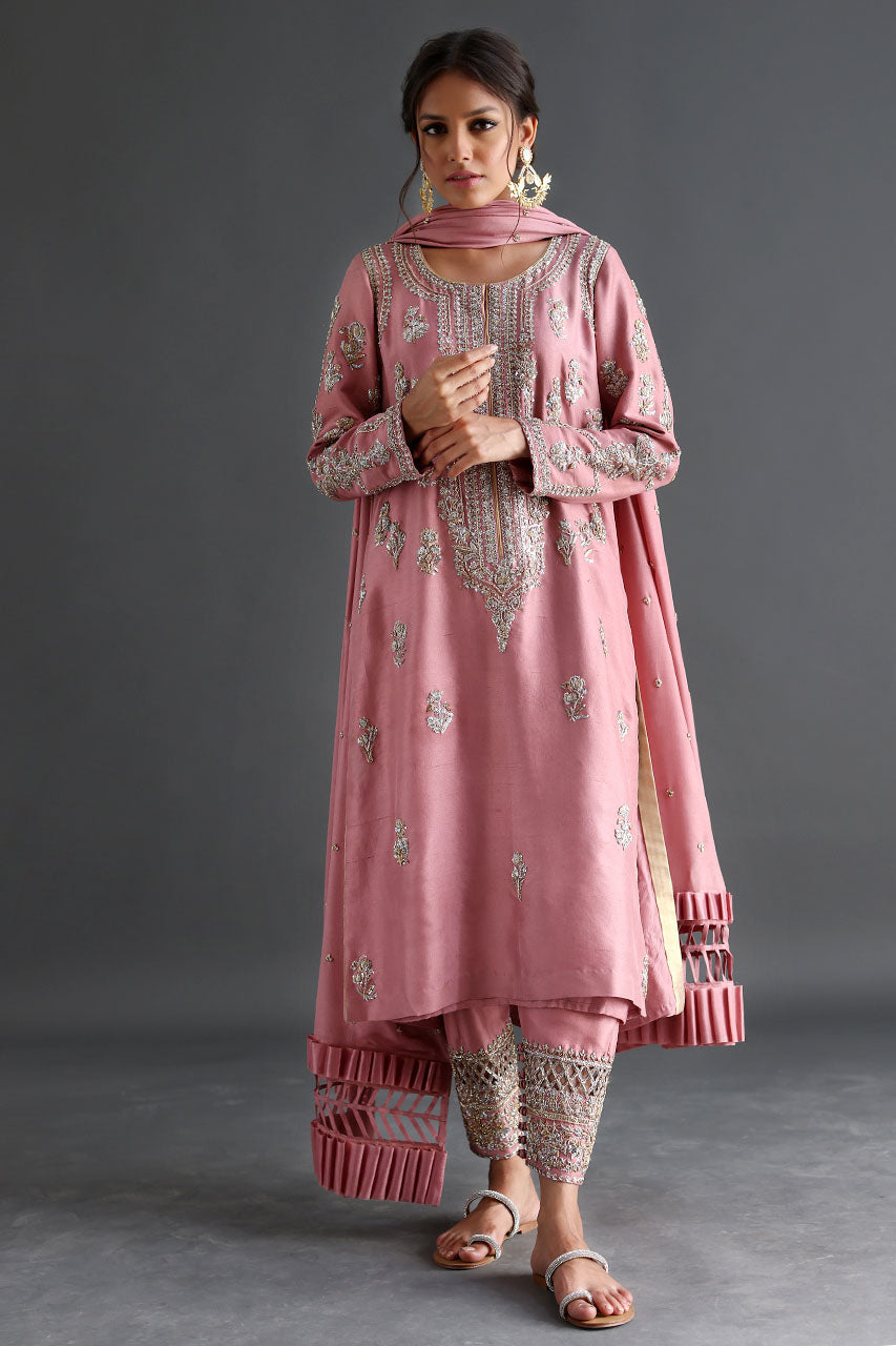 https://cdn.shopify.com/s/files/1/0790/3779/2529/files/GoldAzalea4_00088379-52ca-4b77-9a8e-ba29fc3e2bf3.jpg?v=1723724611