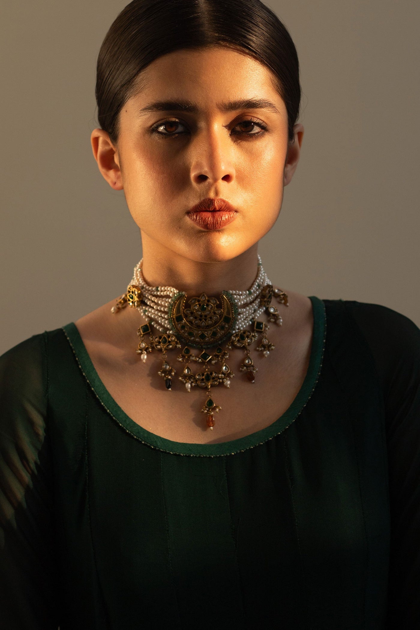 https://cdn.shopify.com/s/files/1/0340/8376/6405/files/GoldplatedChandChoker1.jpg?v=1702458900