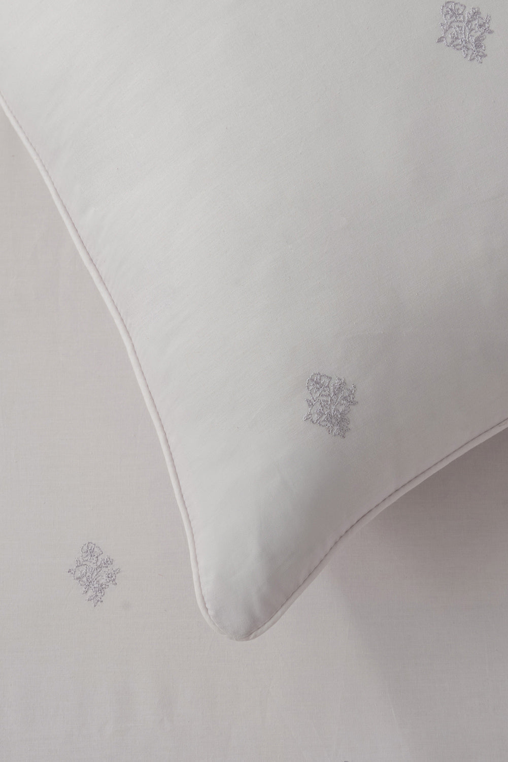 Gray Lilac T-150 Embroidered Bed Sheet Set