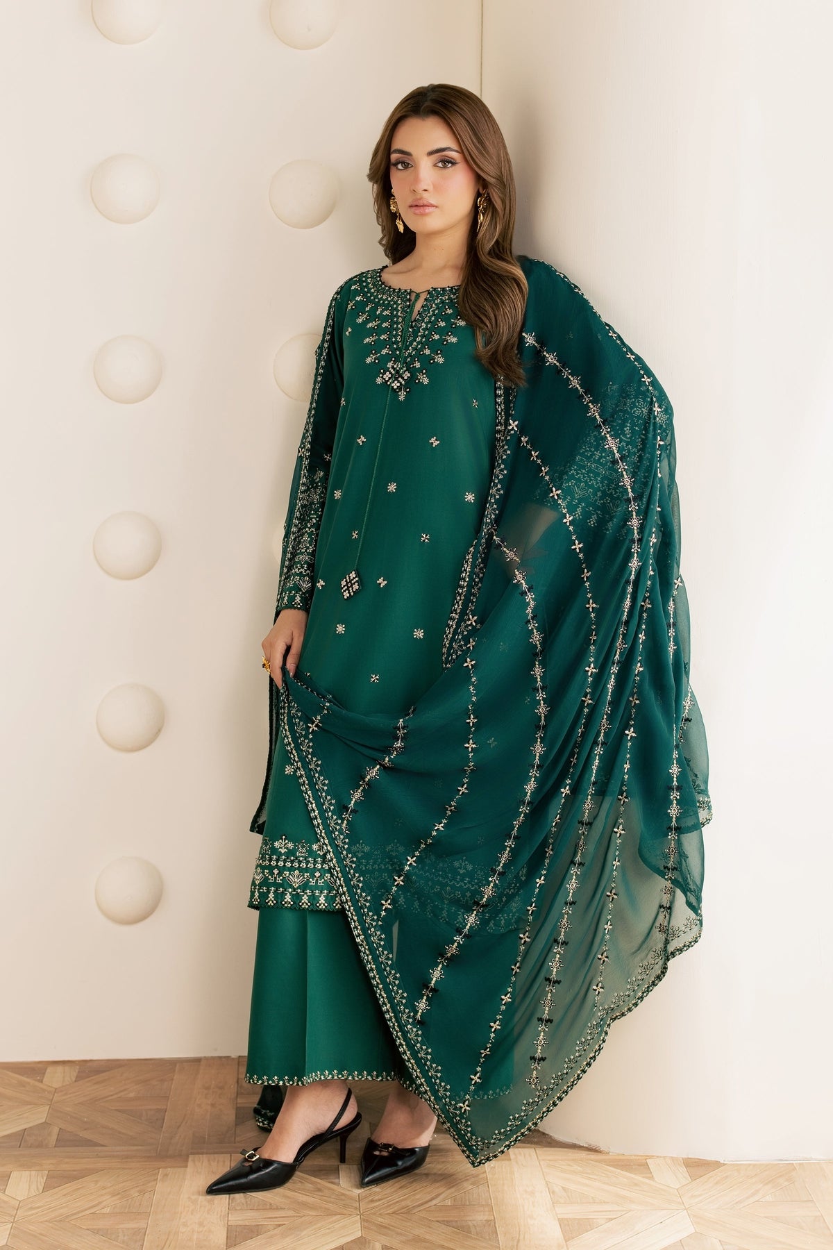 Green Mina 3Pc - Embroidered Cambric Pret