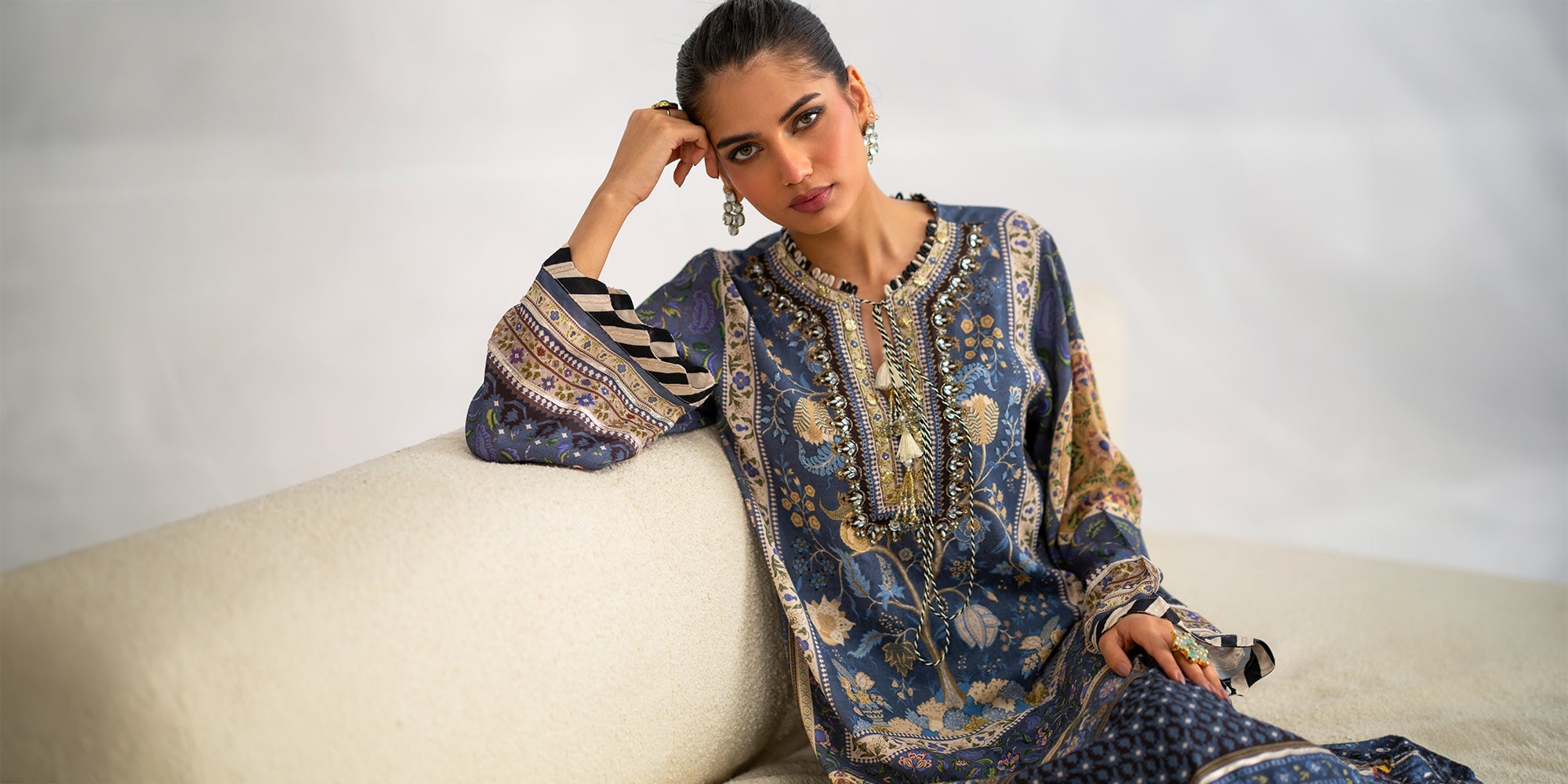 EMBROIDERED KAFTAN (E1073/104/510)