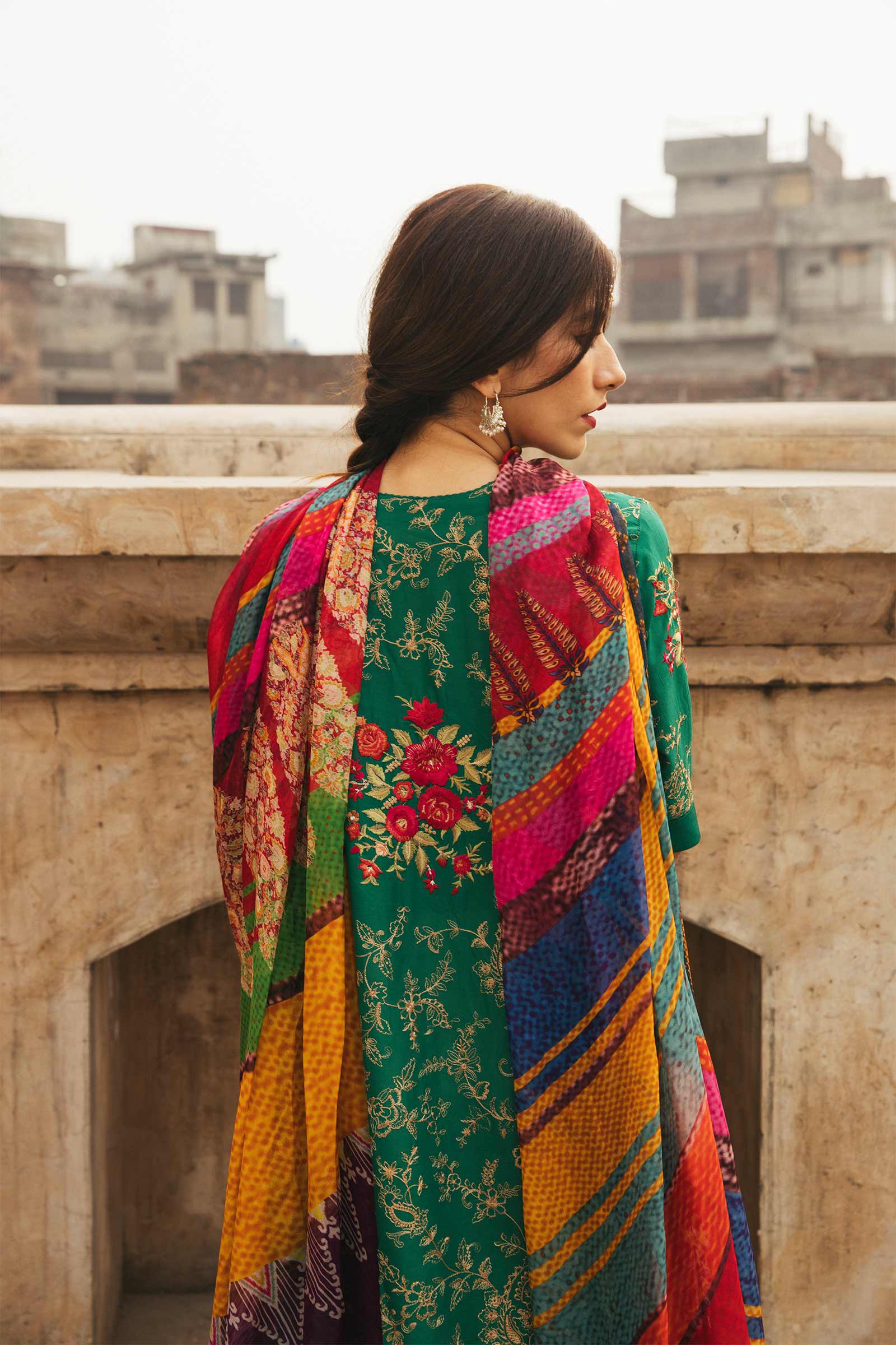 https://cdn.shopify.com/s/files/1/0340/8376/6405/products/Gulaab-Ad.jpg?v=1647784763