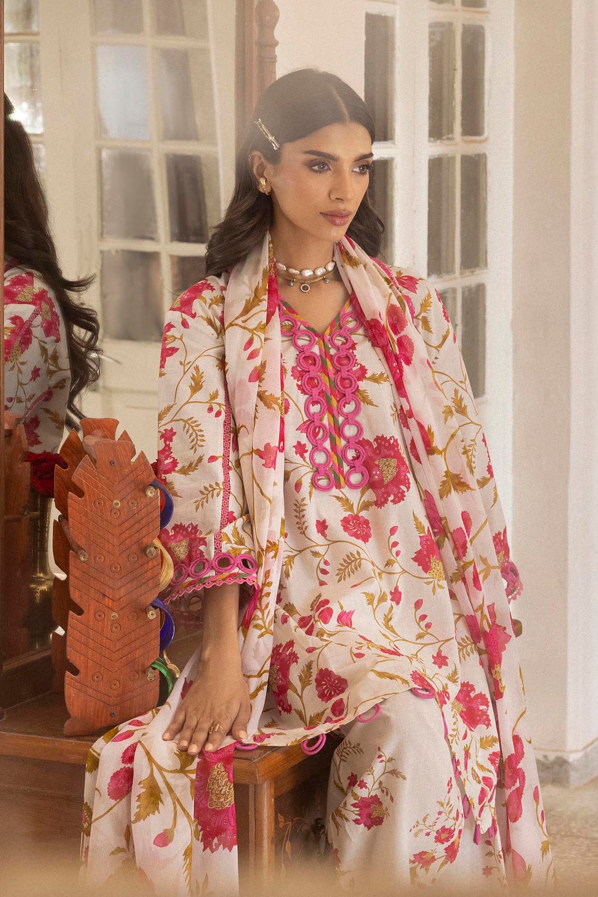 Unstitched 3 Piece Lawn Suit