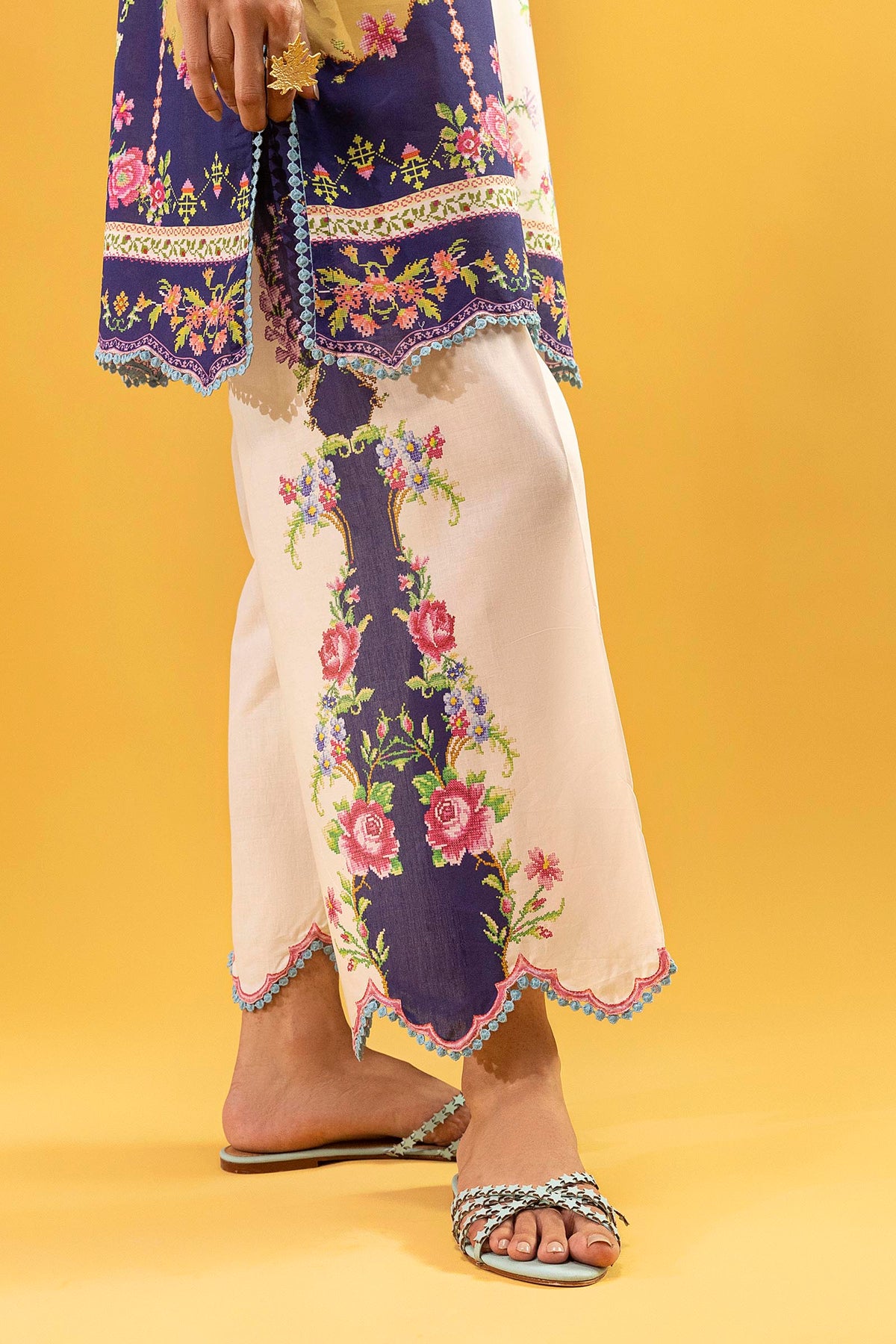 Unstitched Printed 3 Piece Lawn Suit