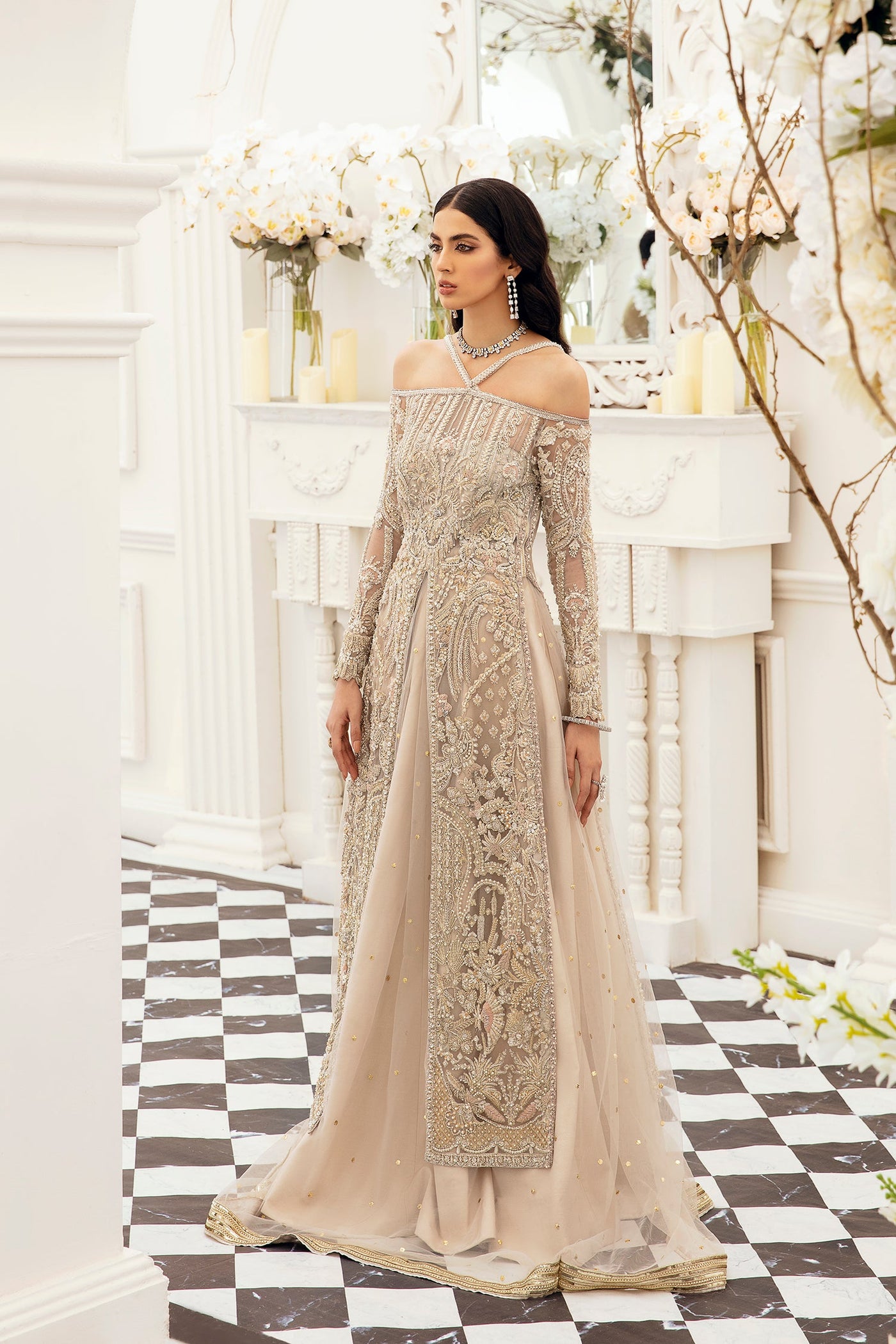 https://cdn.shopify.com/s/files/1/0523/4327/5696/products/HAFEEZA-1.jpg?v=1755961184