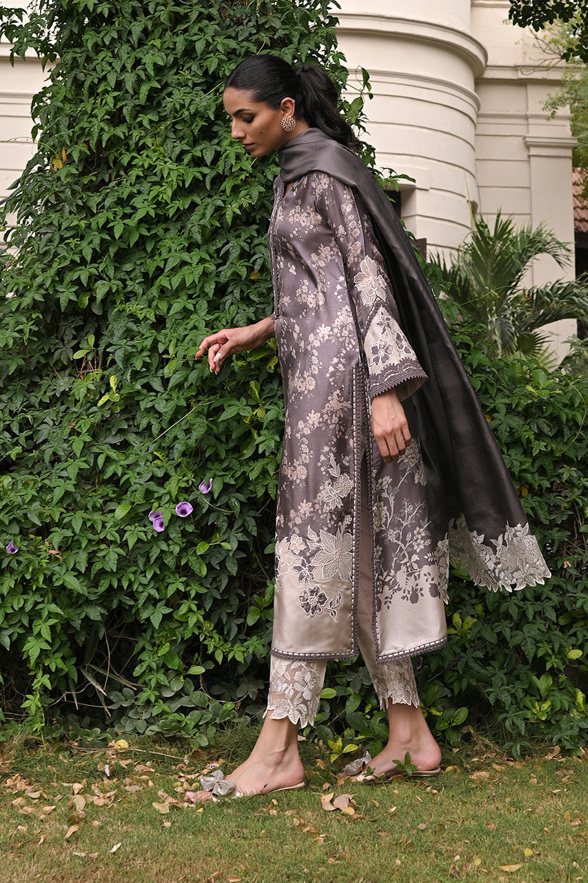 Nadia Farooqui