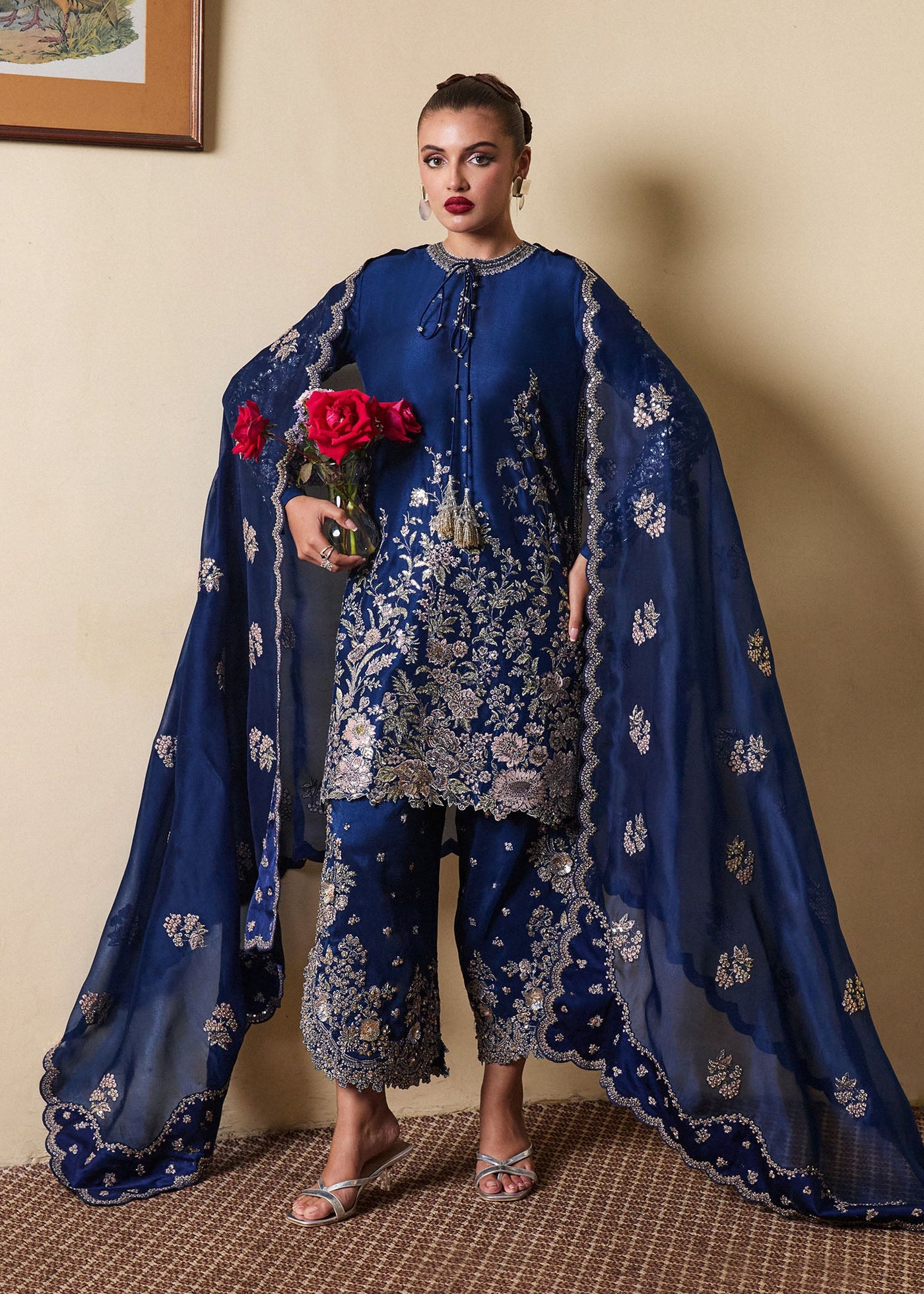 https://cdn.shopify.com/s/files/1/0016/9476/1035/files/HR-Luxury-Pret-2513090-copy-ed.jpg?v=1740138823