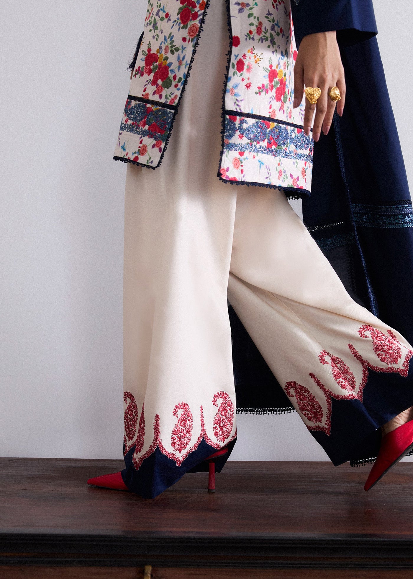 Hand Printed Chiffon Dupatta (as shown)