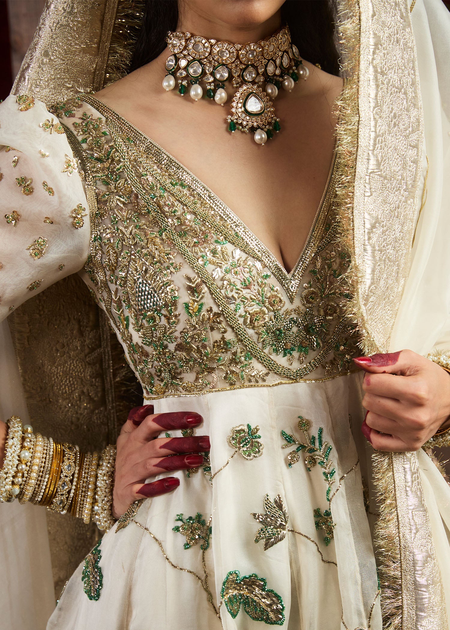 https://cdn.shopify.com/s/files/1/0016/9476/1035/files/HRBridals26976copy.jpg?v=1730188235