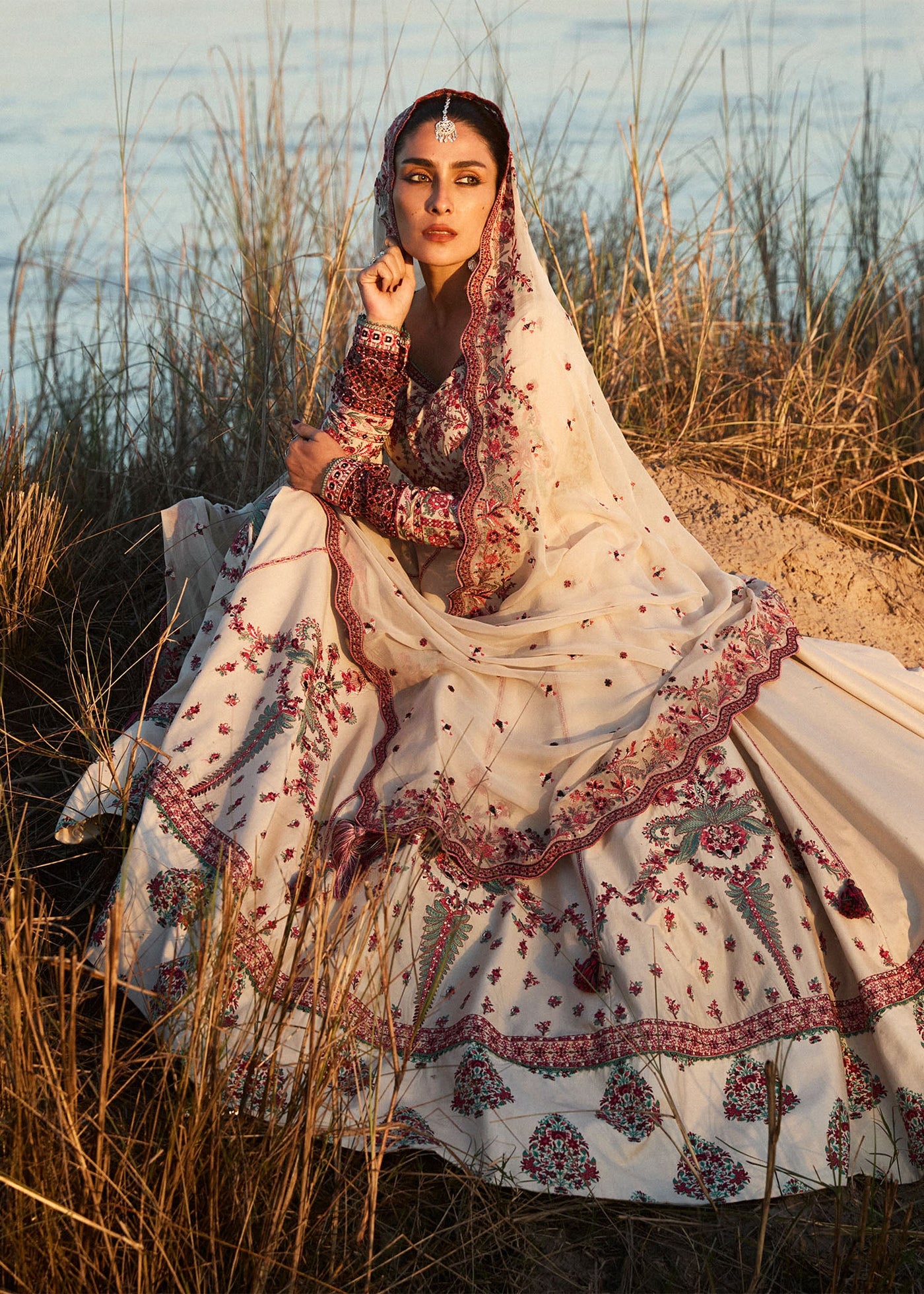 https://cdn.shopify.com/s/files/1/0016/9476/1035/files/HR_Majlal_250738copy.jpg?v=1742282031