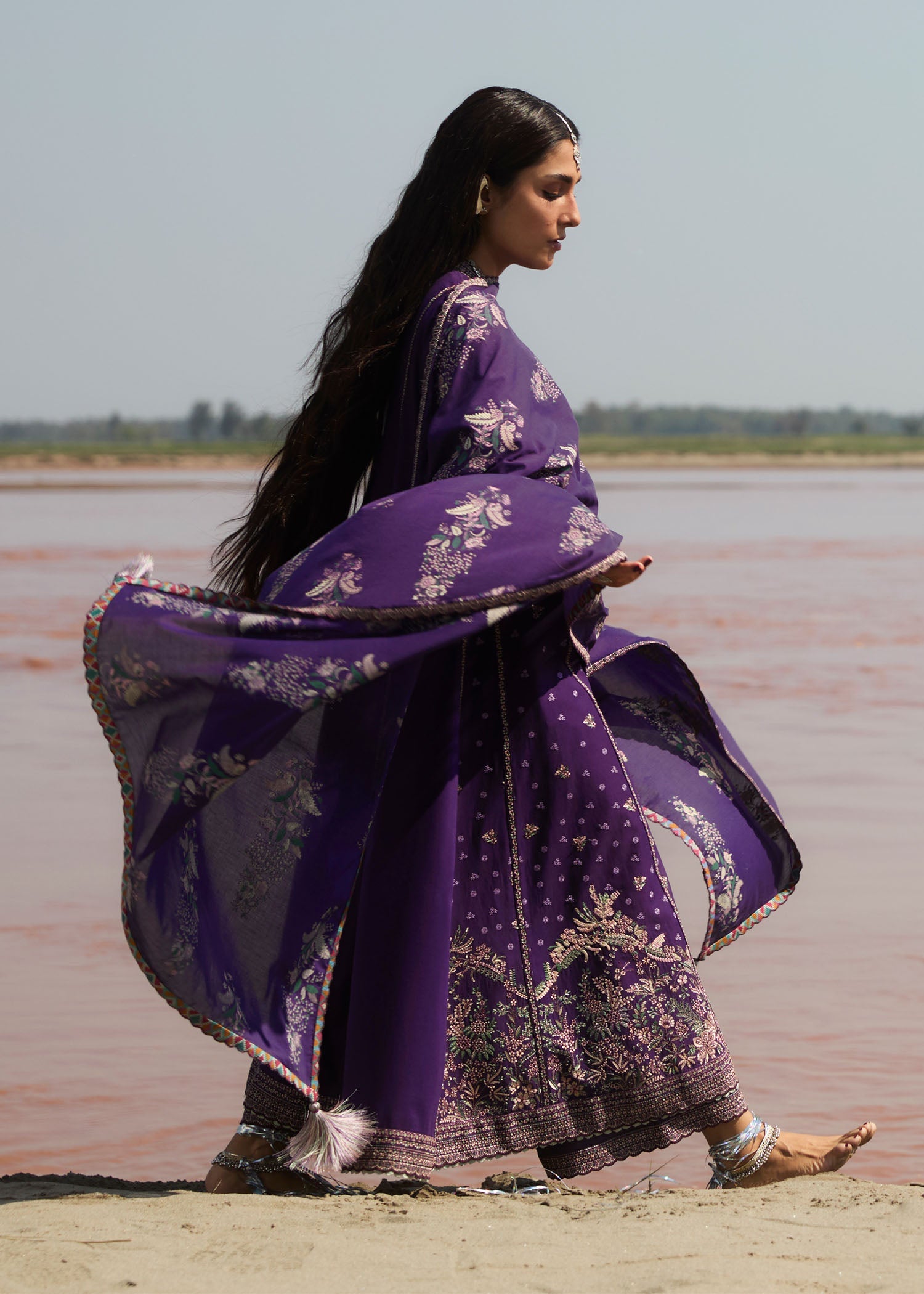 https://cdn.shopify.com/s/files/1/0016/9476/1035/files/HR_Majlal_2530123-1-copy-ed.jpg?v=1742278423