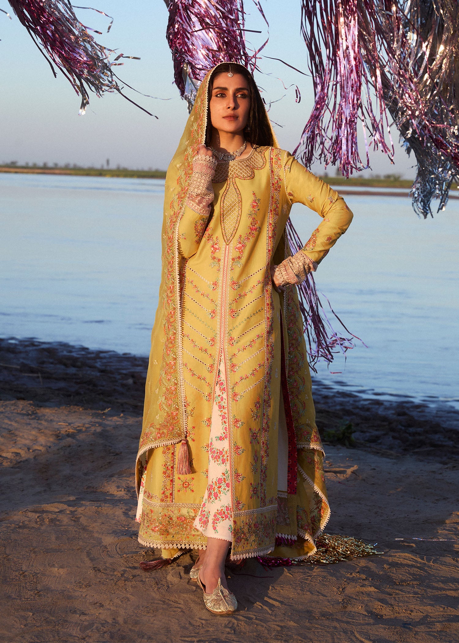 https://cdn.shopify.com/s/files/1/0016/9476/1035/files/HR_Majlal_2532695-1-copy-2-ed.jpg?v=1742278898