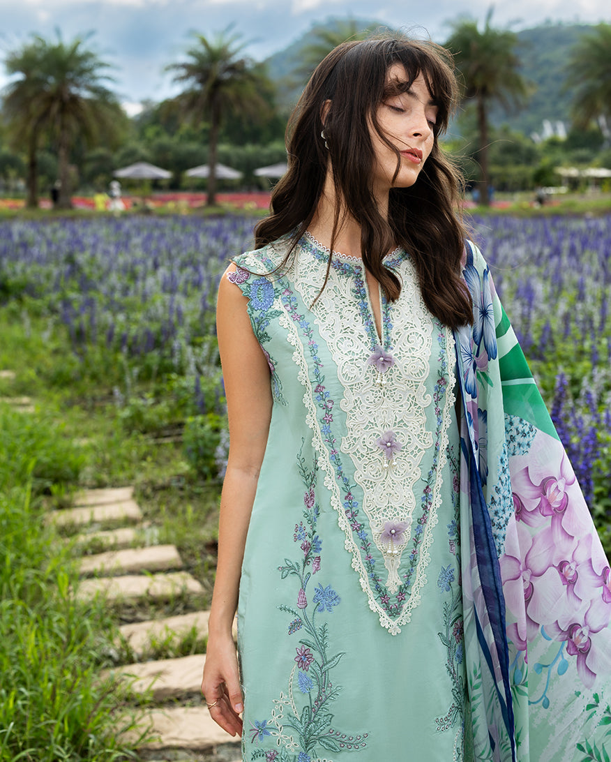 https://cdn.shopify.com/s/files/1/0539/7318/8776/files/HummingbirdHaven_3.jpg?v=1768981181