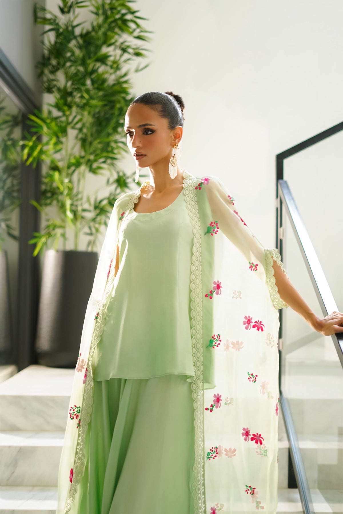ZINNIA CAPE