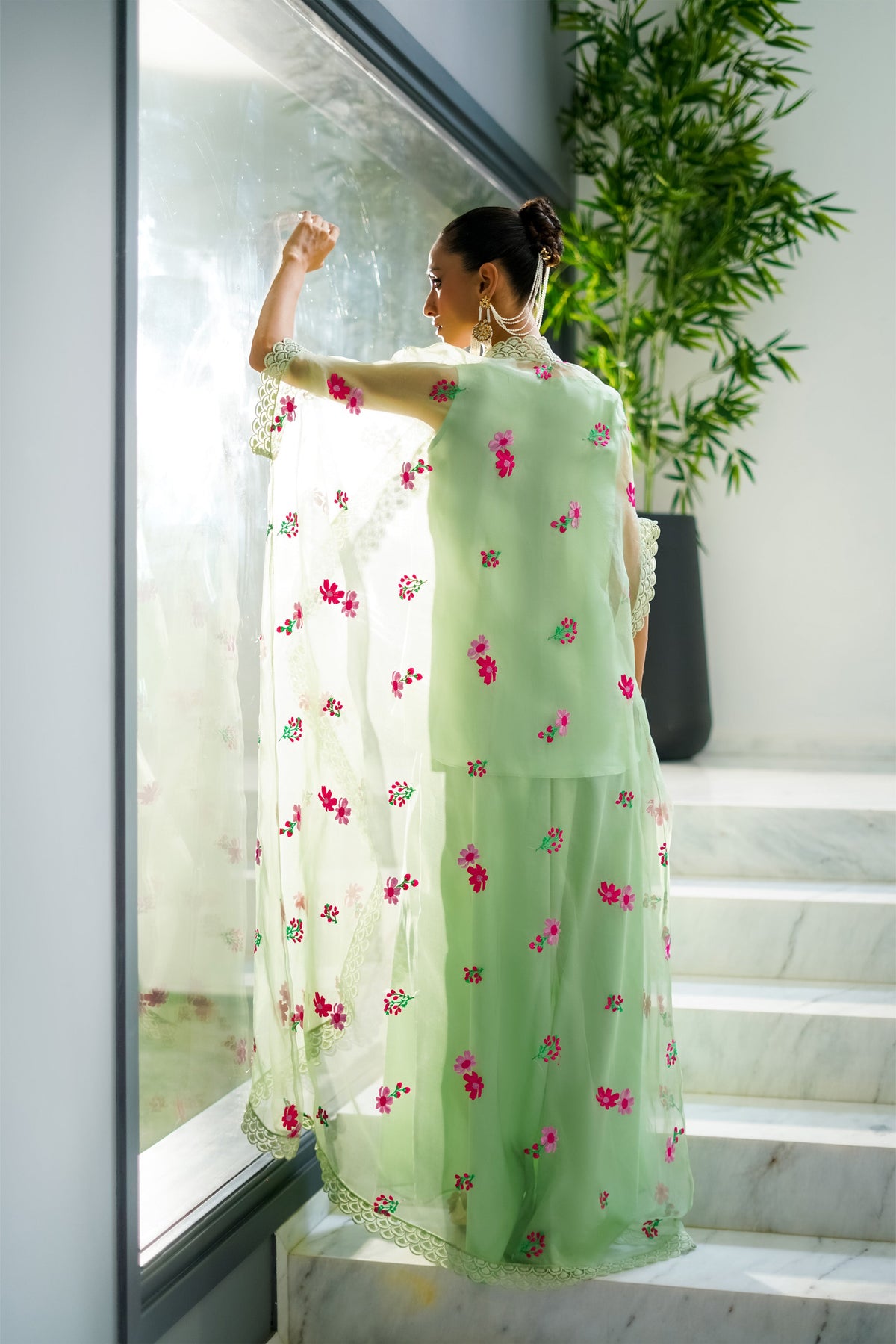 ZINNIA CAPE
