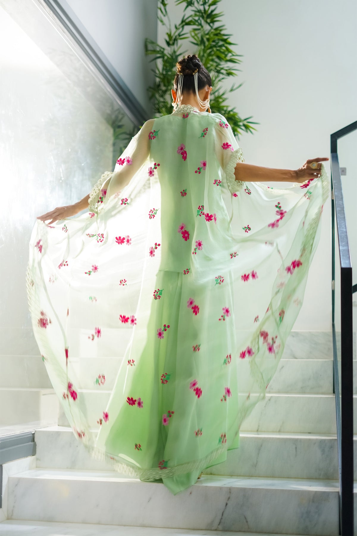 ZINNIA CAPE