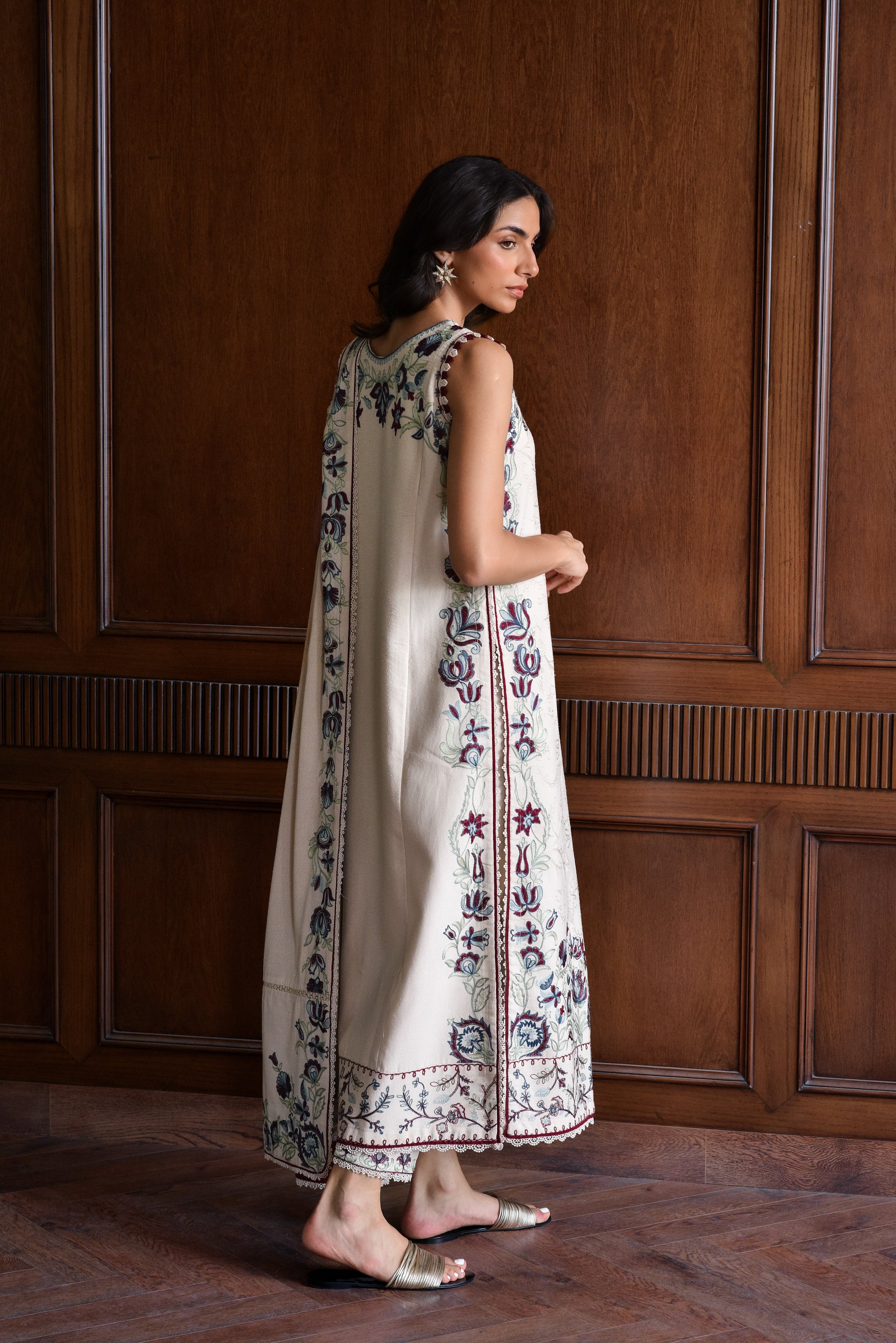 IVORY LUXURY EMBROIDERED KARANDI SET STITCHED (NEL-25626) READY TO SHIP