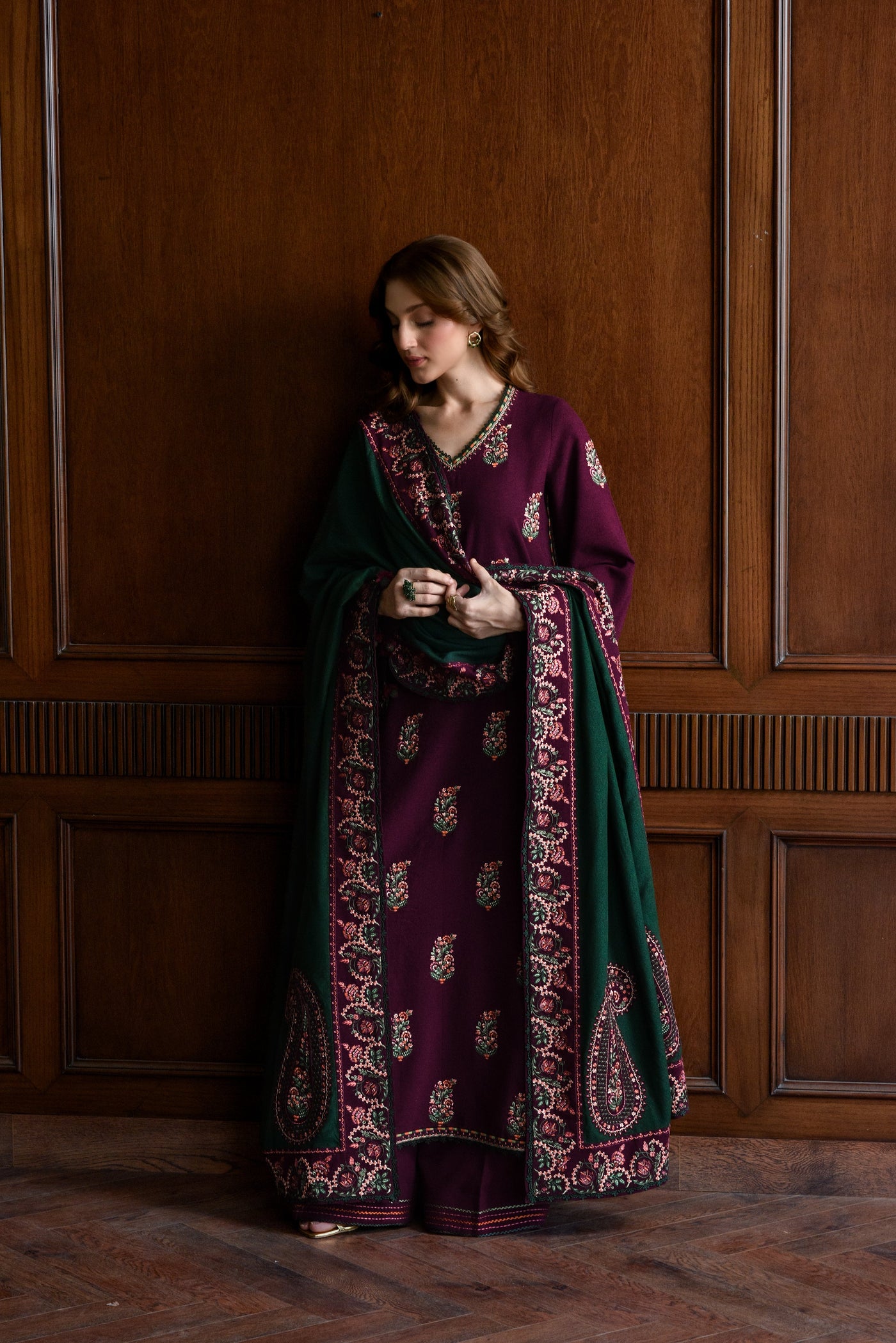 DEEP PLUM LUXURY EMBROIDERED KARANDI SET (NEL-25627) READY TO SHIP