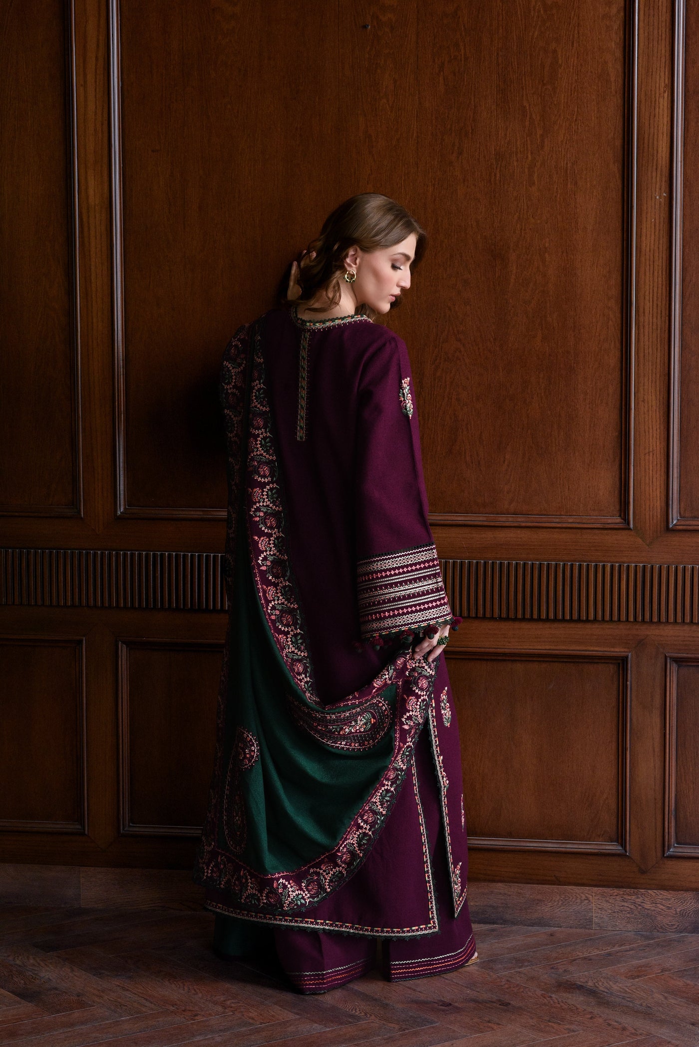 DEEP PLUM LUXURY EMBROIDERED KARANDI SET (NEL-25627) READY TO SHIP