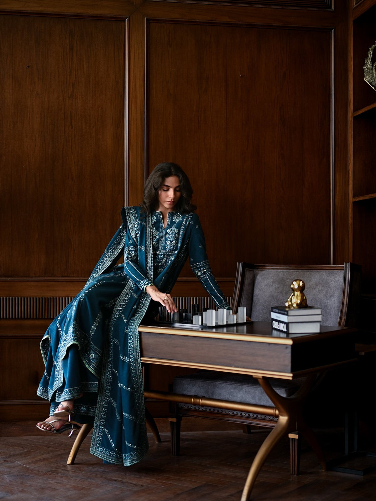TEAL BLUE LUXURY EMBROIDERED KARANDI SET (NEL-25625)