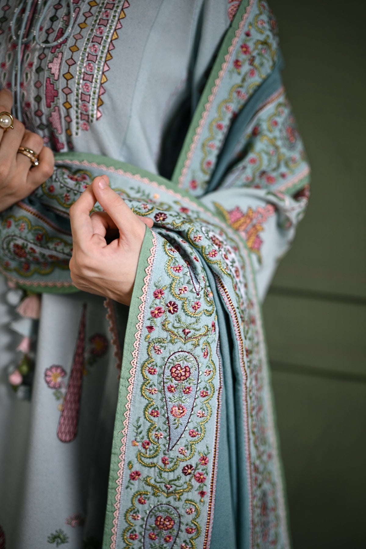 ICE BLUE LUXURY EMBROIDERED KARANDI SET (NEL-25634)