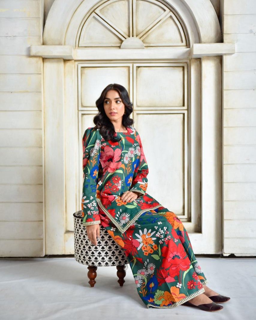 Green Glamour – Elegant Printed Khaddar Suit for Women