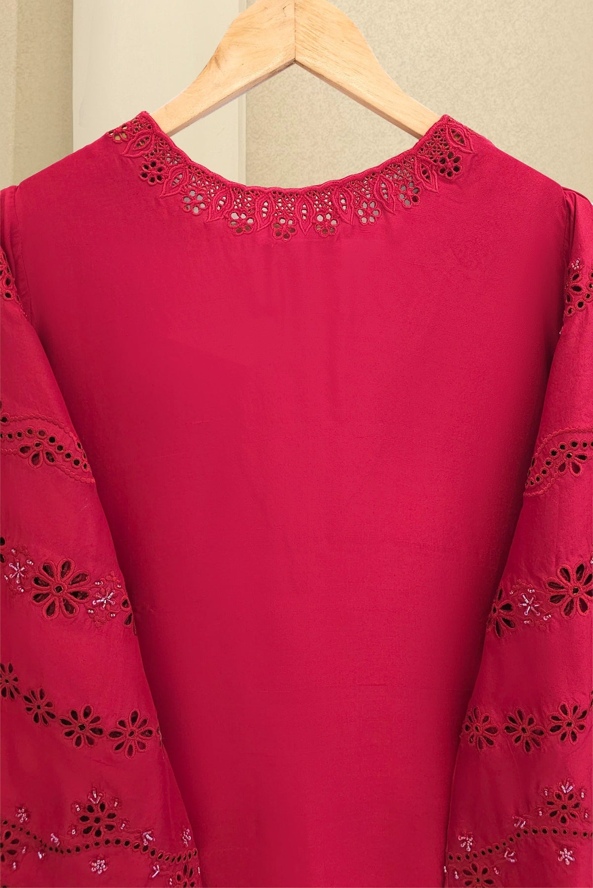 Amara ( Maroon )