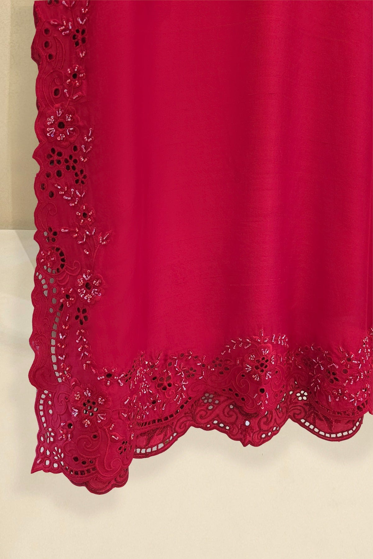 Amara ( Maroon )