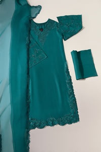 Amara ( Poison green )