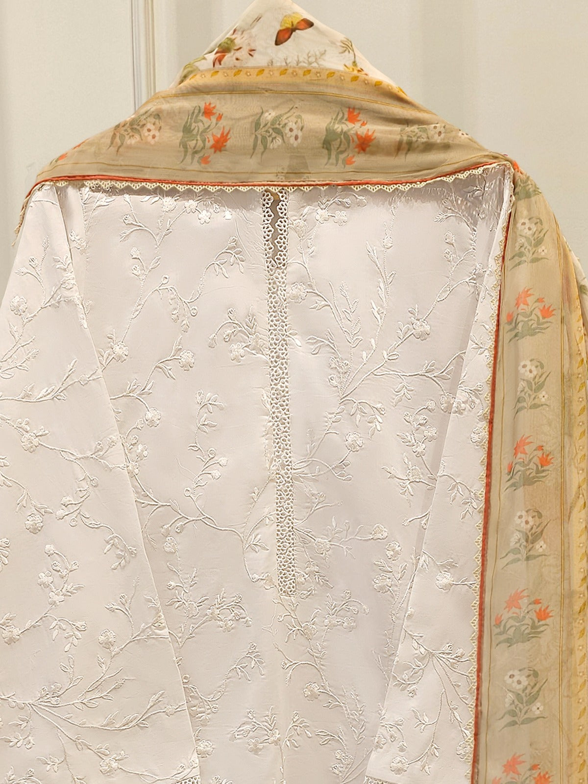 3 Piece - Embroidered Lawn Suit S112273
