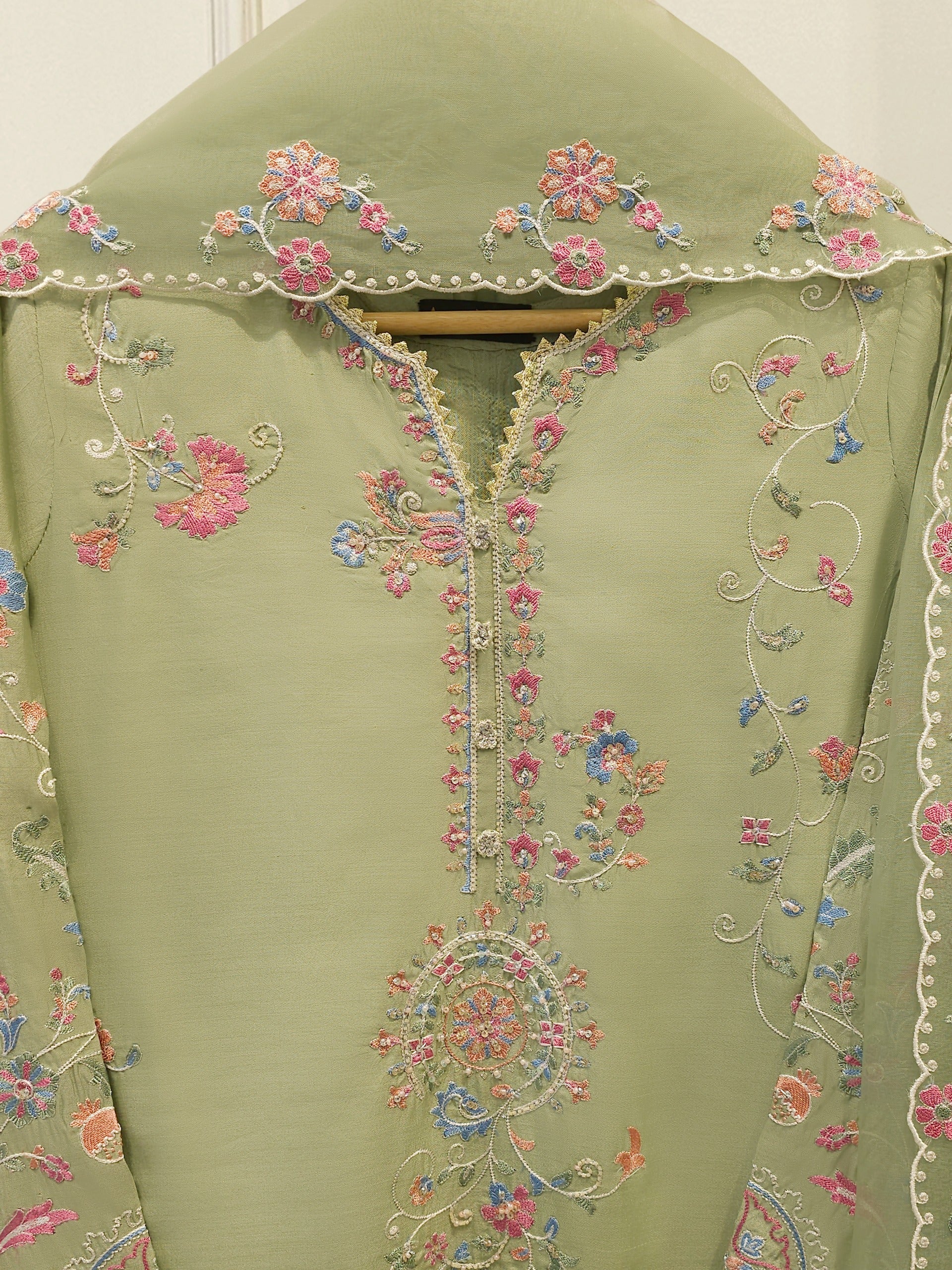 3 Piece- Pure Khaddi Silk Embroidered Suit S112972