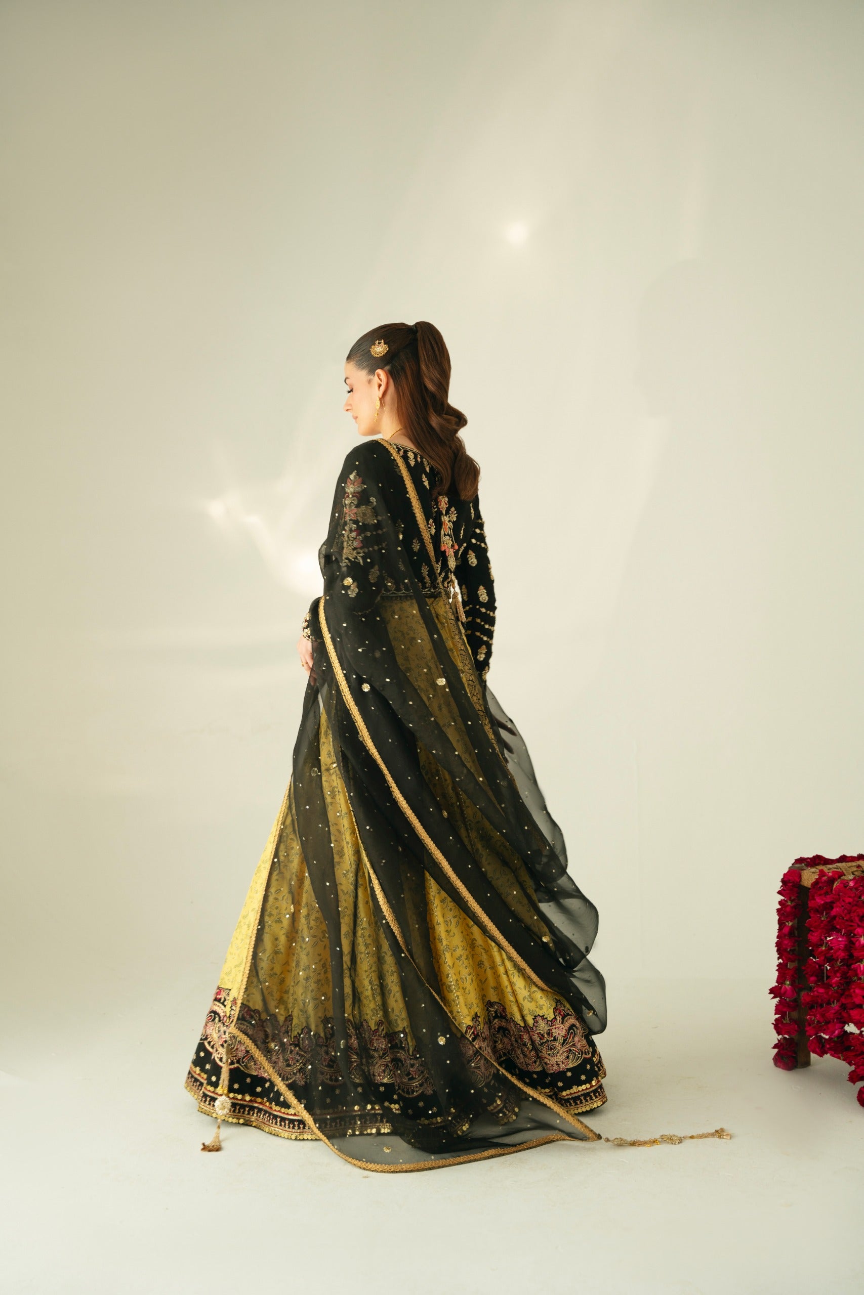 Nivara Velvet