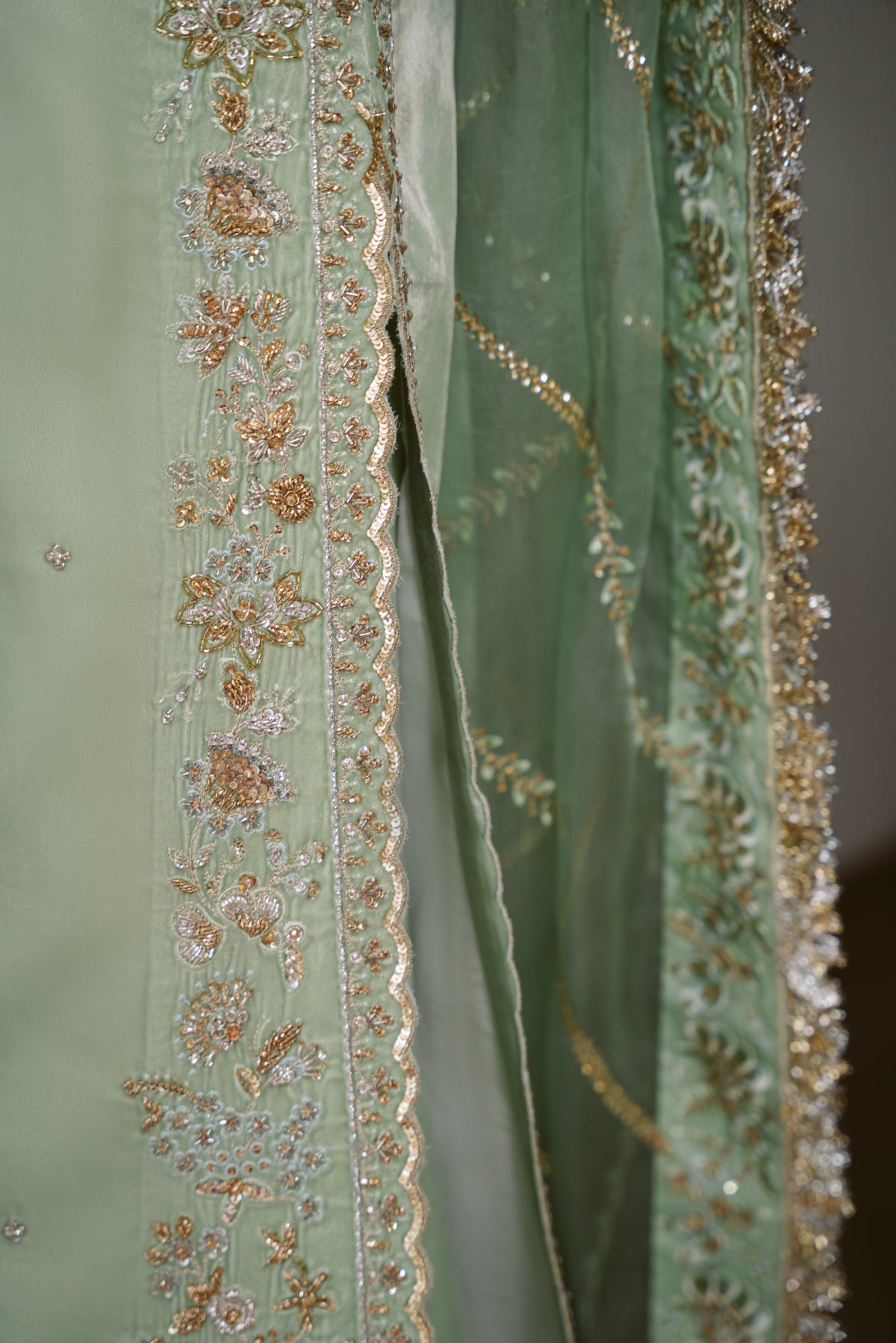 PASTEL MINT LUXURY VELVET COUTURE (NPA3-25456)