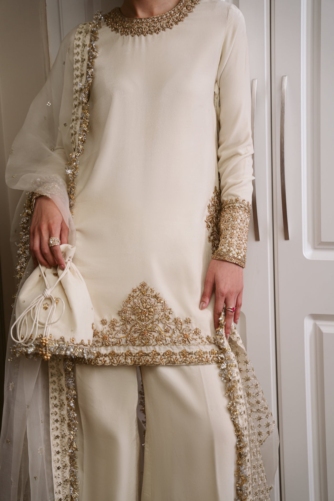 IVORY LUXURY VELVET COUTURE (NPA3-25460)