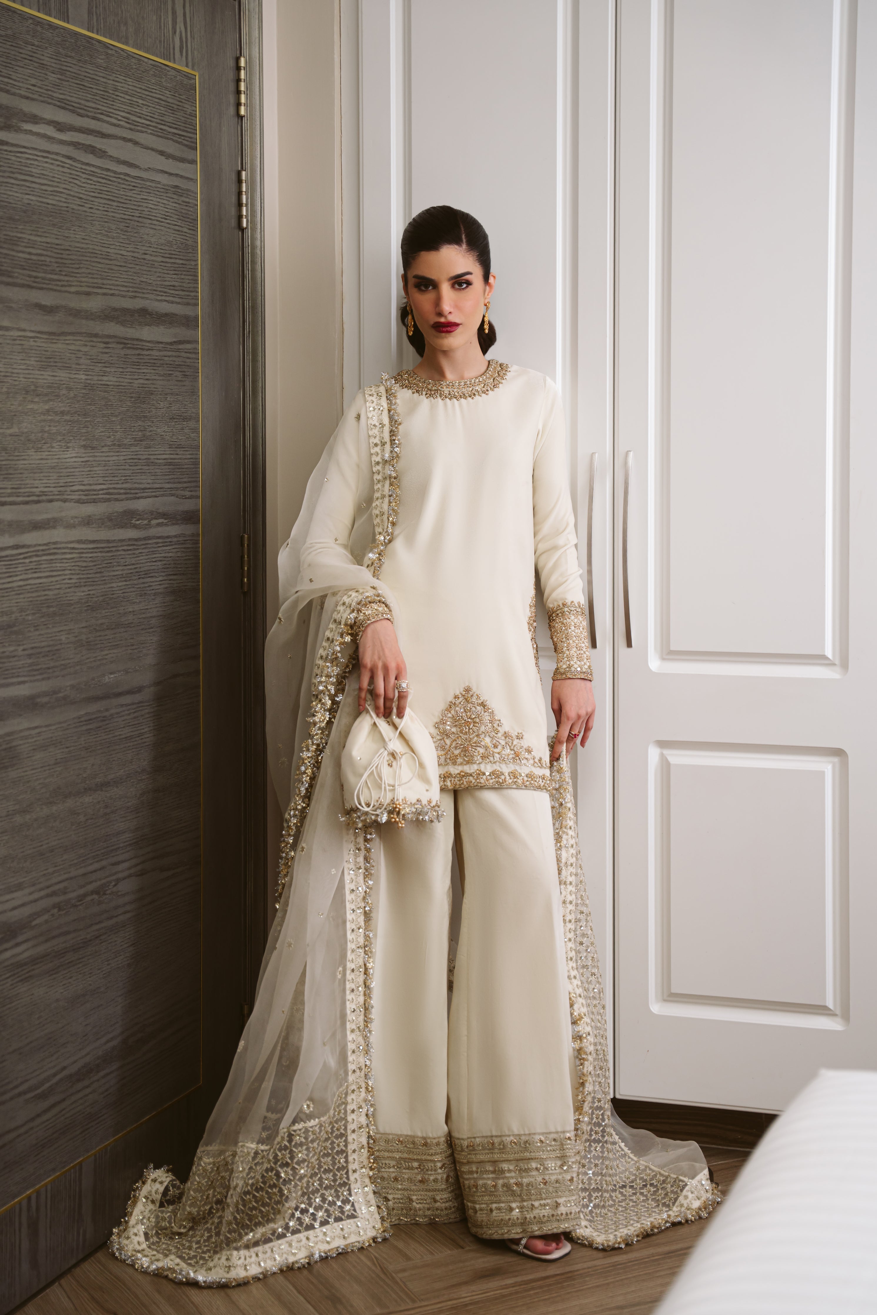 IVORY LUXURY VELVET COUTURE (NPA3-25460)