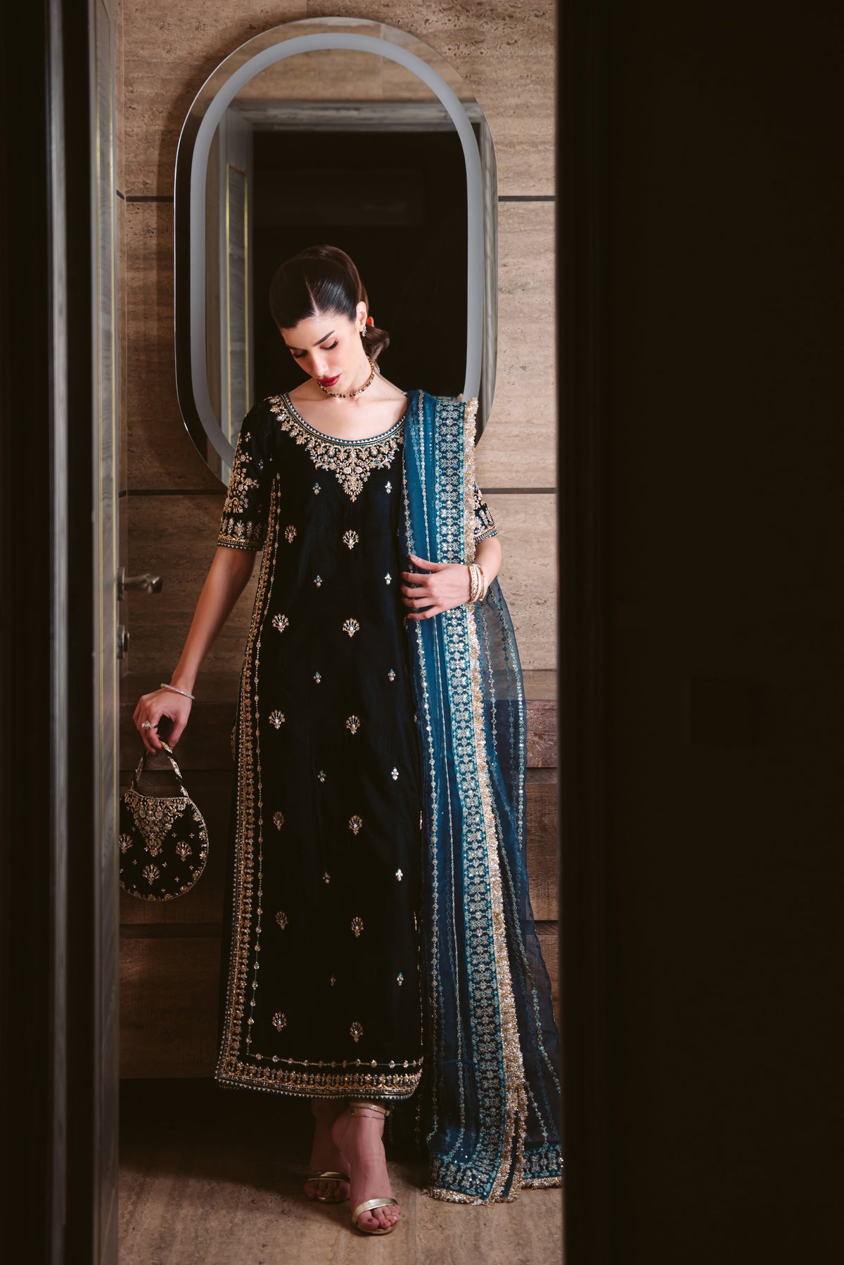 TEAL LUXURY VELVET COUTURE (NPA3-25461)