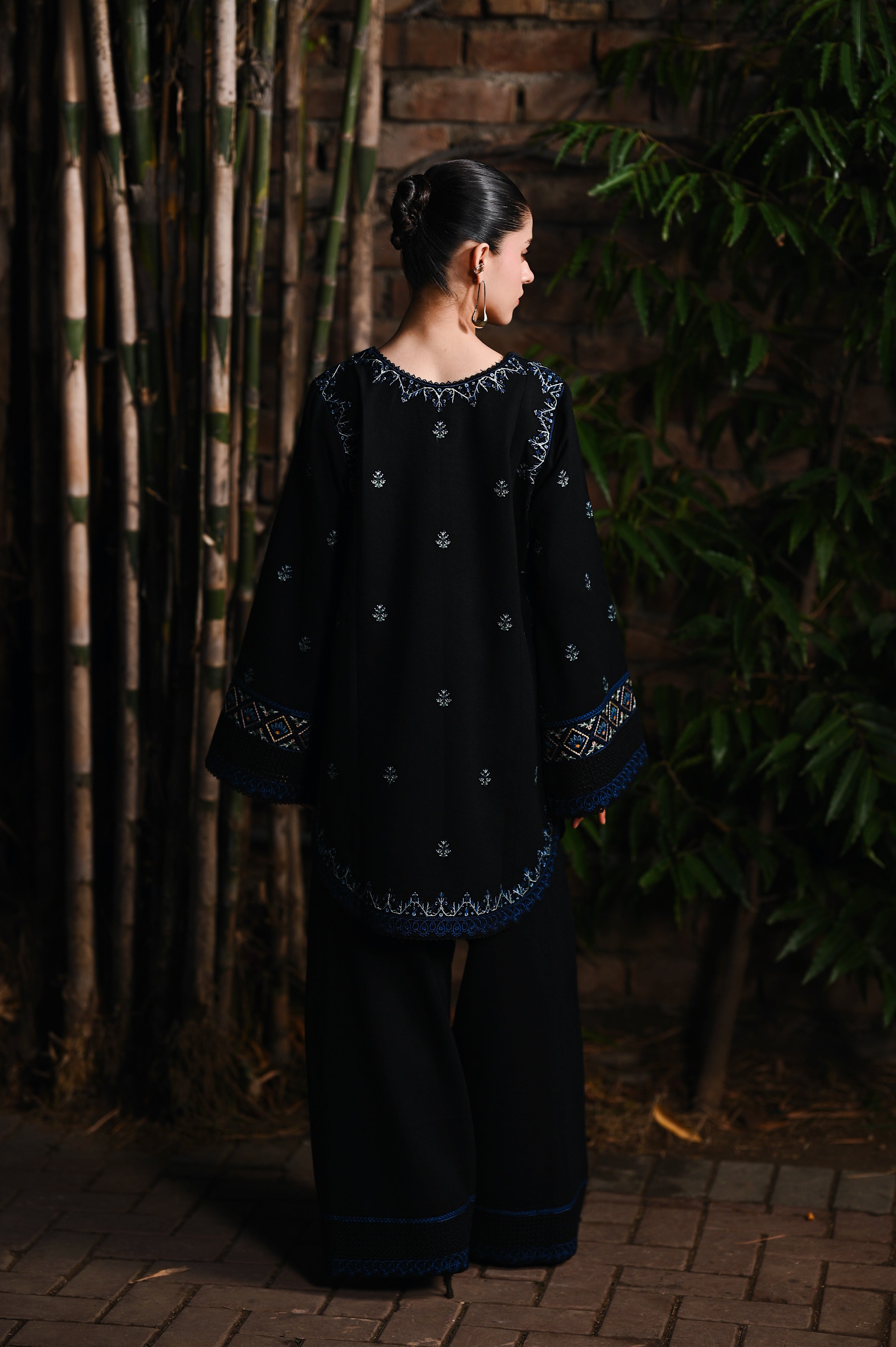 MIDNIGHT PETAL LUXURY EMBROIDERED KARANDI 2PCS SET (NPA2-25314)-READY TO WEAR