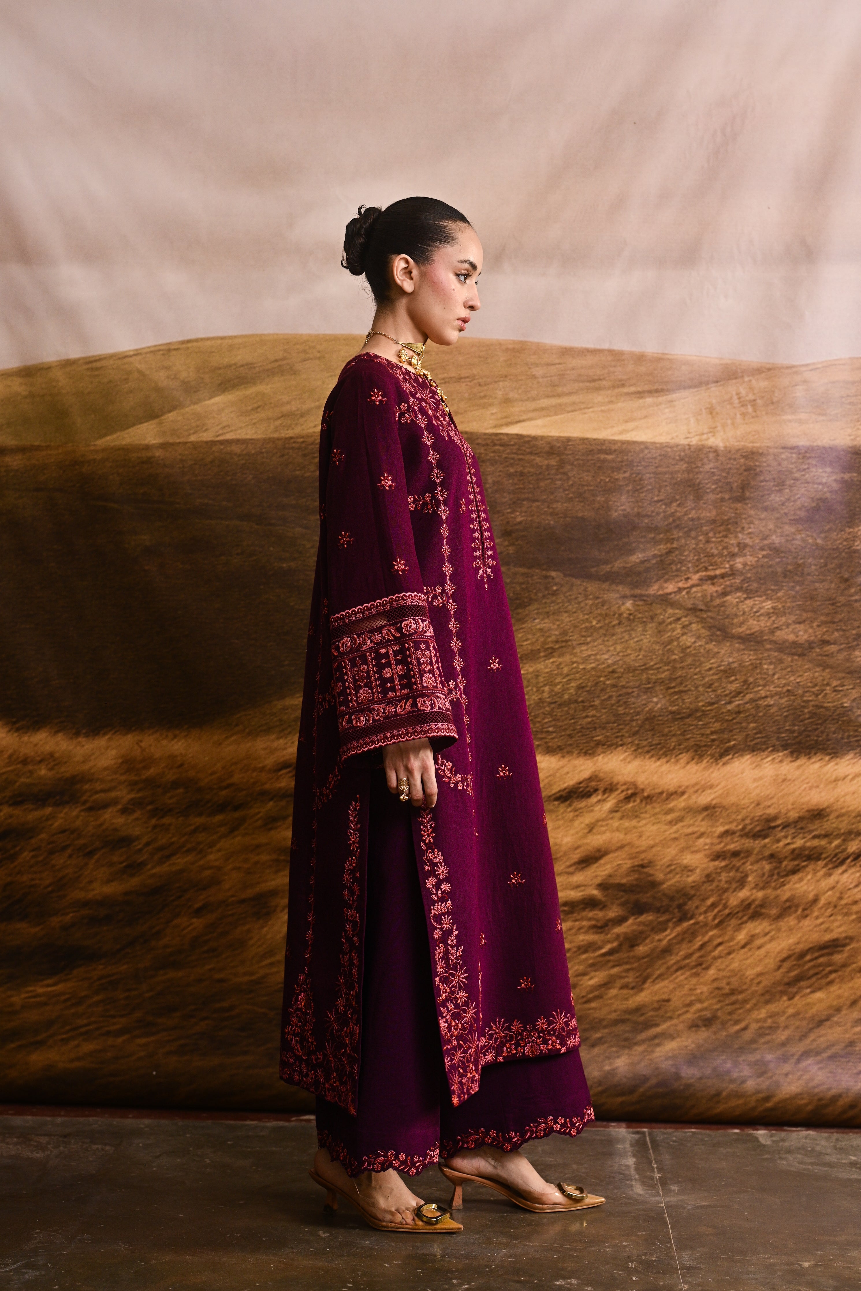 DEEP PLUM LUXURY EMBROIDERED KARANDI 2PCS SET (NPA2-25318)-READY TO WEAR