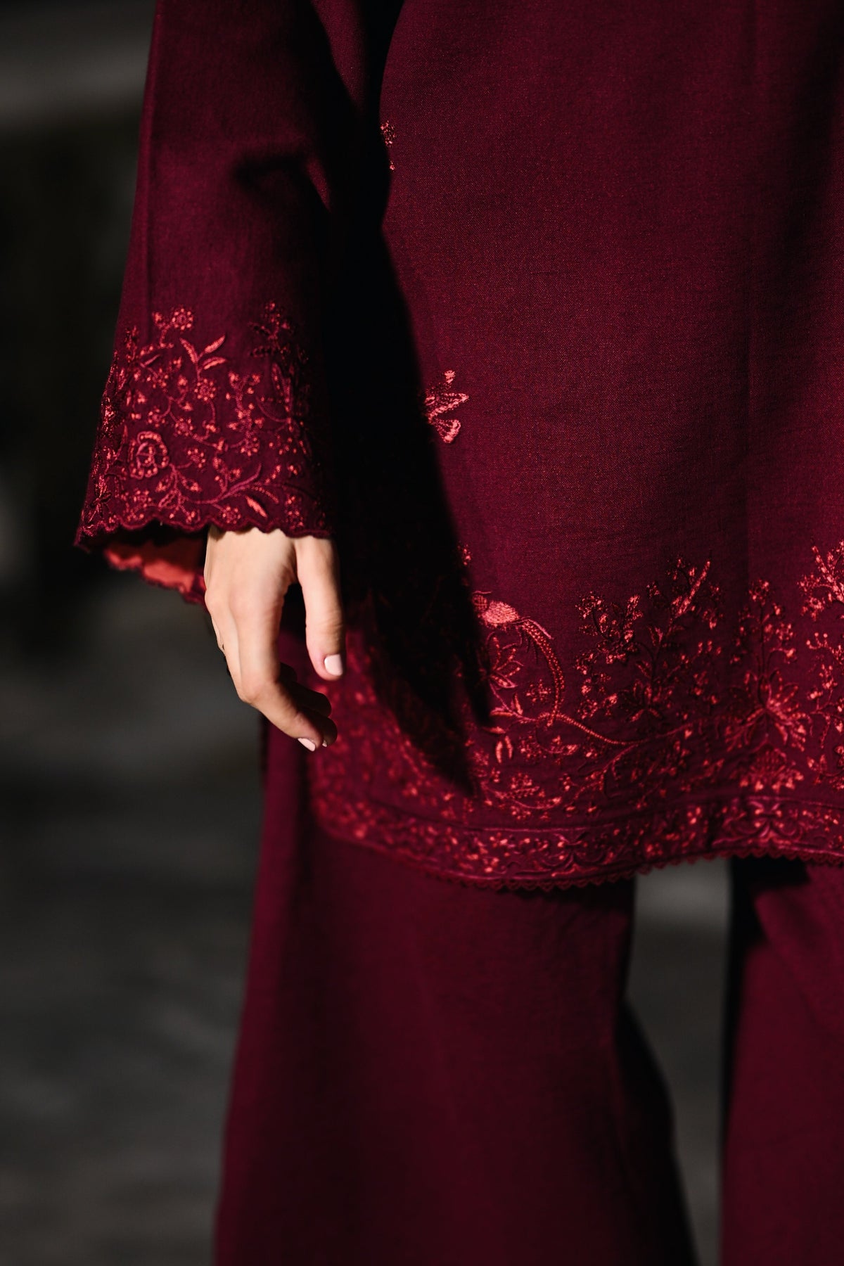 BURGUNDY LUXURY EMBROIDERED KARANDI 2PCS SET (NPA2-25315)-READY TO WEAR