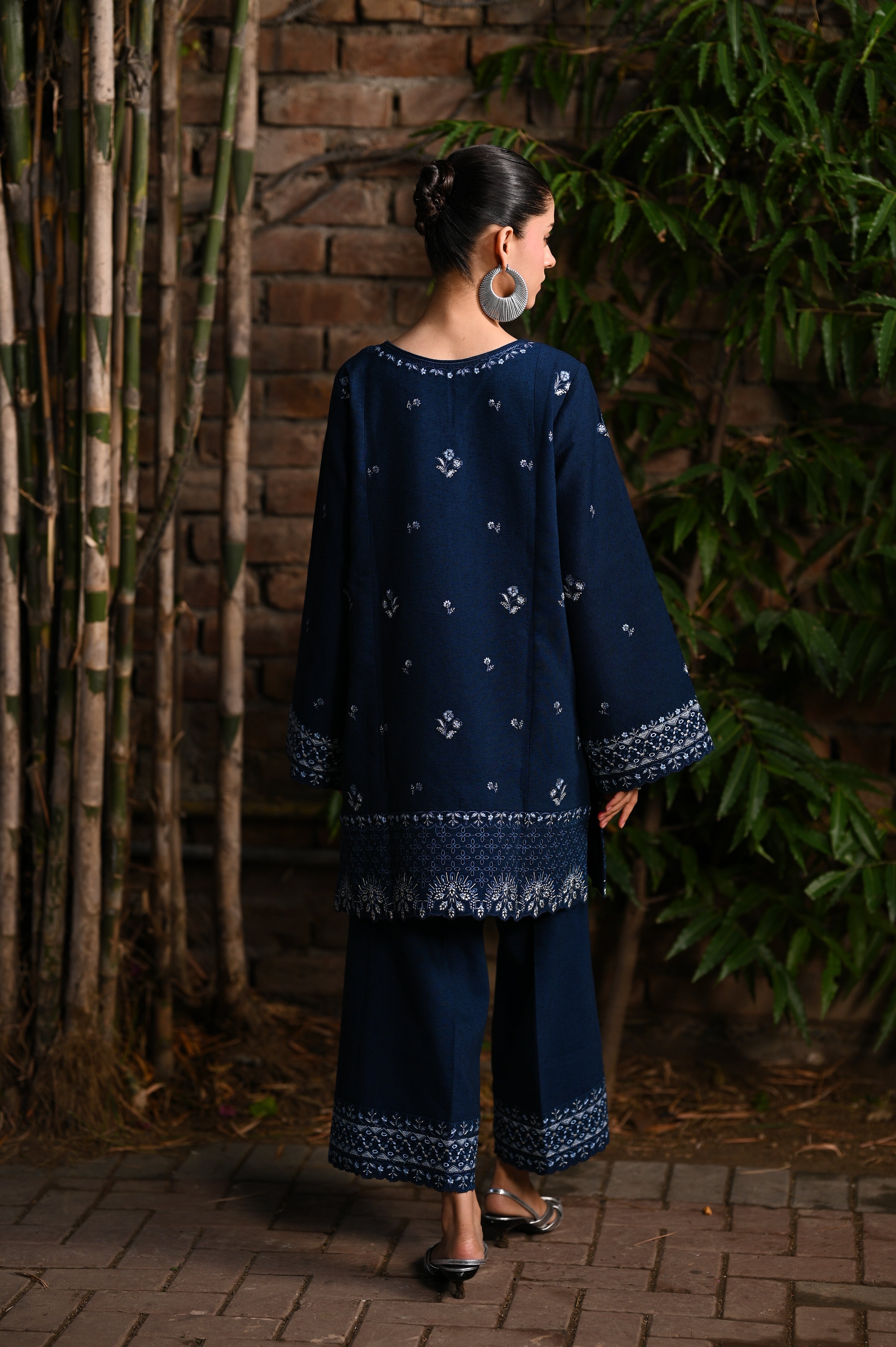 DEEP BLUE LUXURY EMBROIDERED KARANDI 2PCS SET (NPA2-25320)-READY TO WEAR