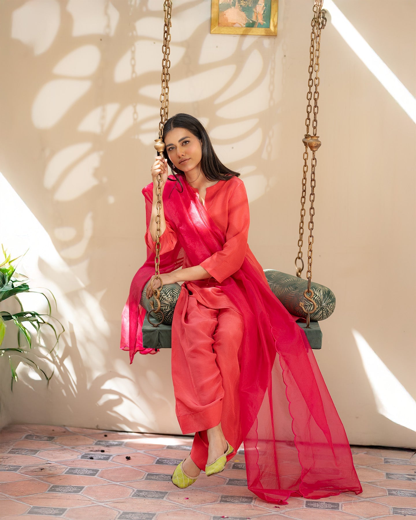 Outfit Name: Shokh Adaa

Collection: Nazm
Code: CBR 101