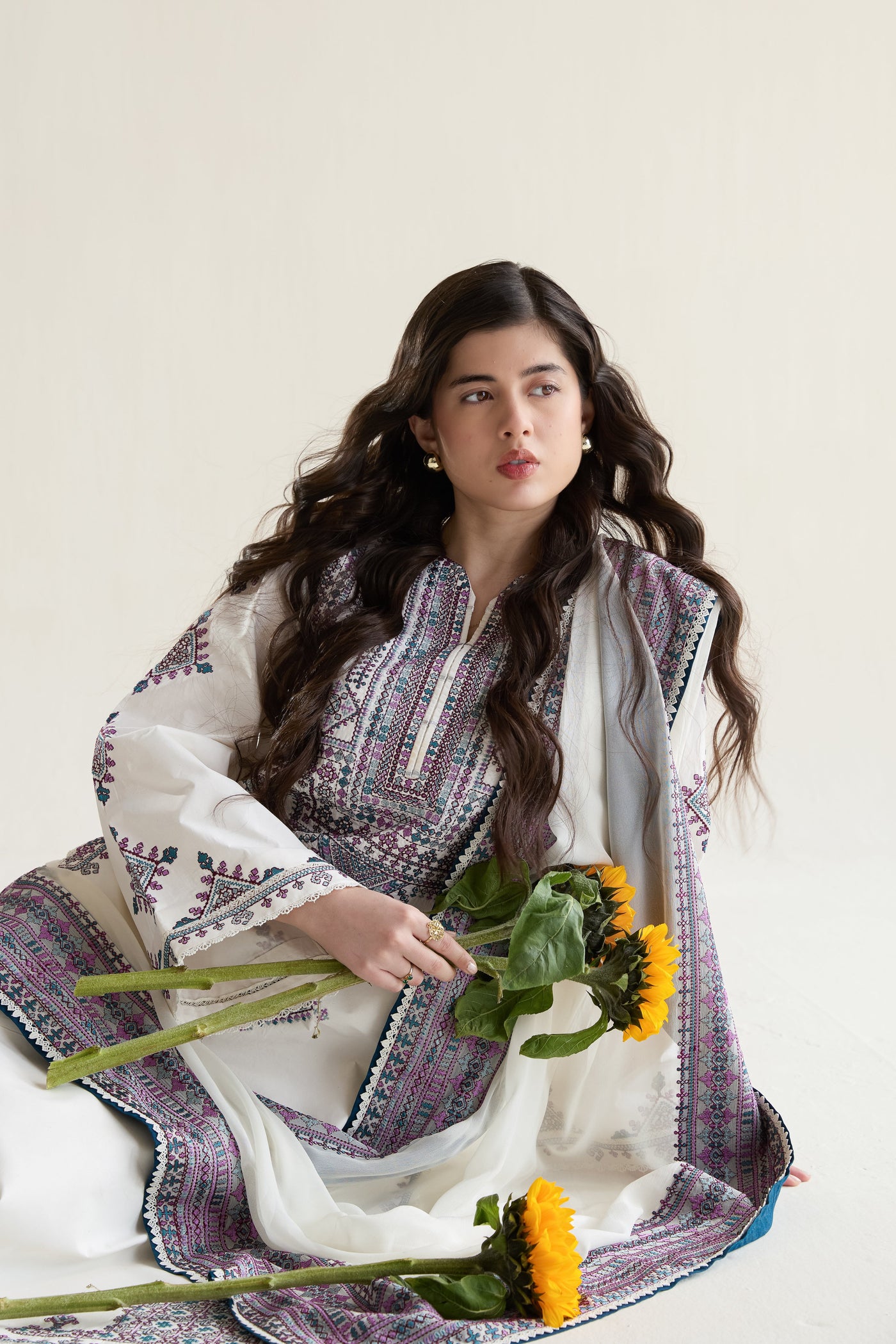 Off-White Luxury Embroidered Lawn 3Pcs Set (Npa3-26406) - Ramadan 2026 Ready To Wear