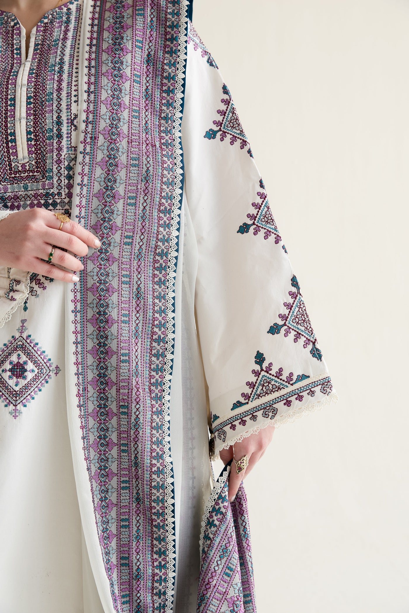 Off-White Luxury Embroidered Lawn 3Pcs Set (Npa3-26406) - Ramadan 2026 Ready To Wear