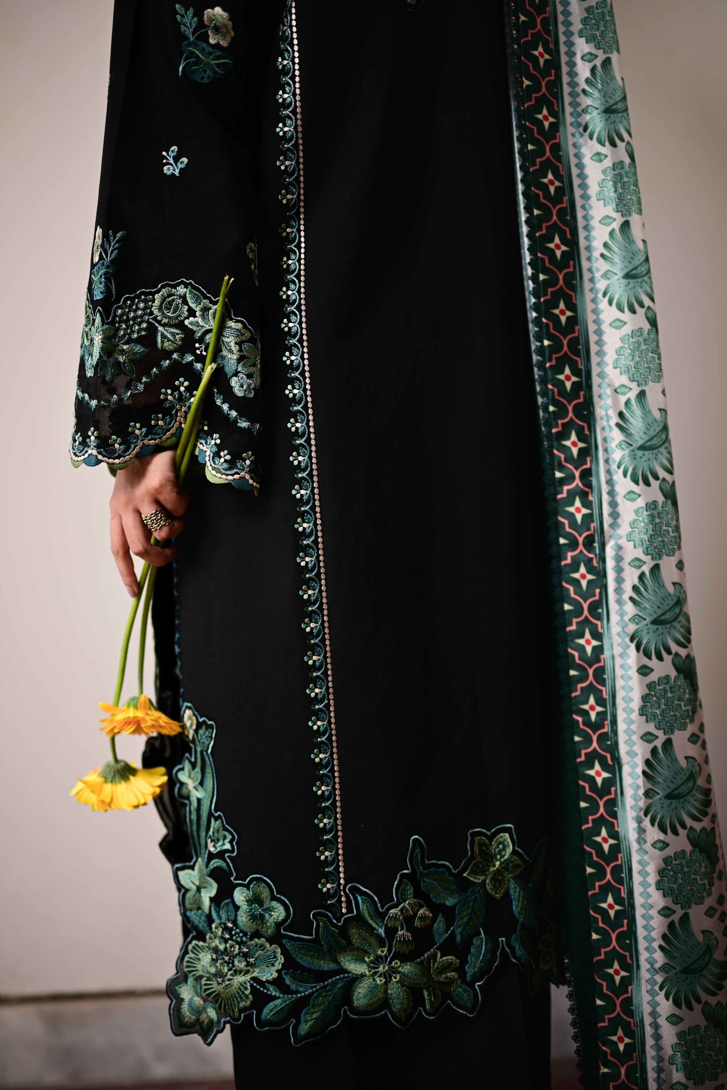 LUNA LUXURY EMBROIDERED LAWN SET (NEL-26614) 2026