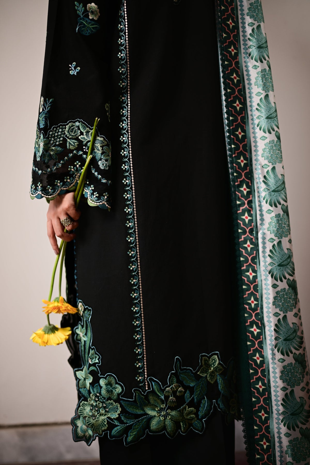 LUNA LUXURY EMBROIDERED LAWN SET (NEL-26614) 2026