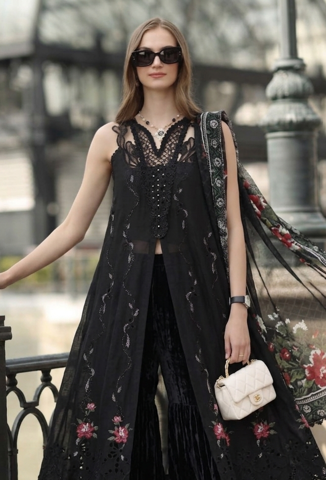 D5 -Cross stitch Black